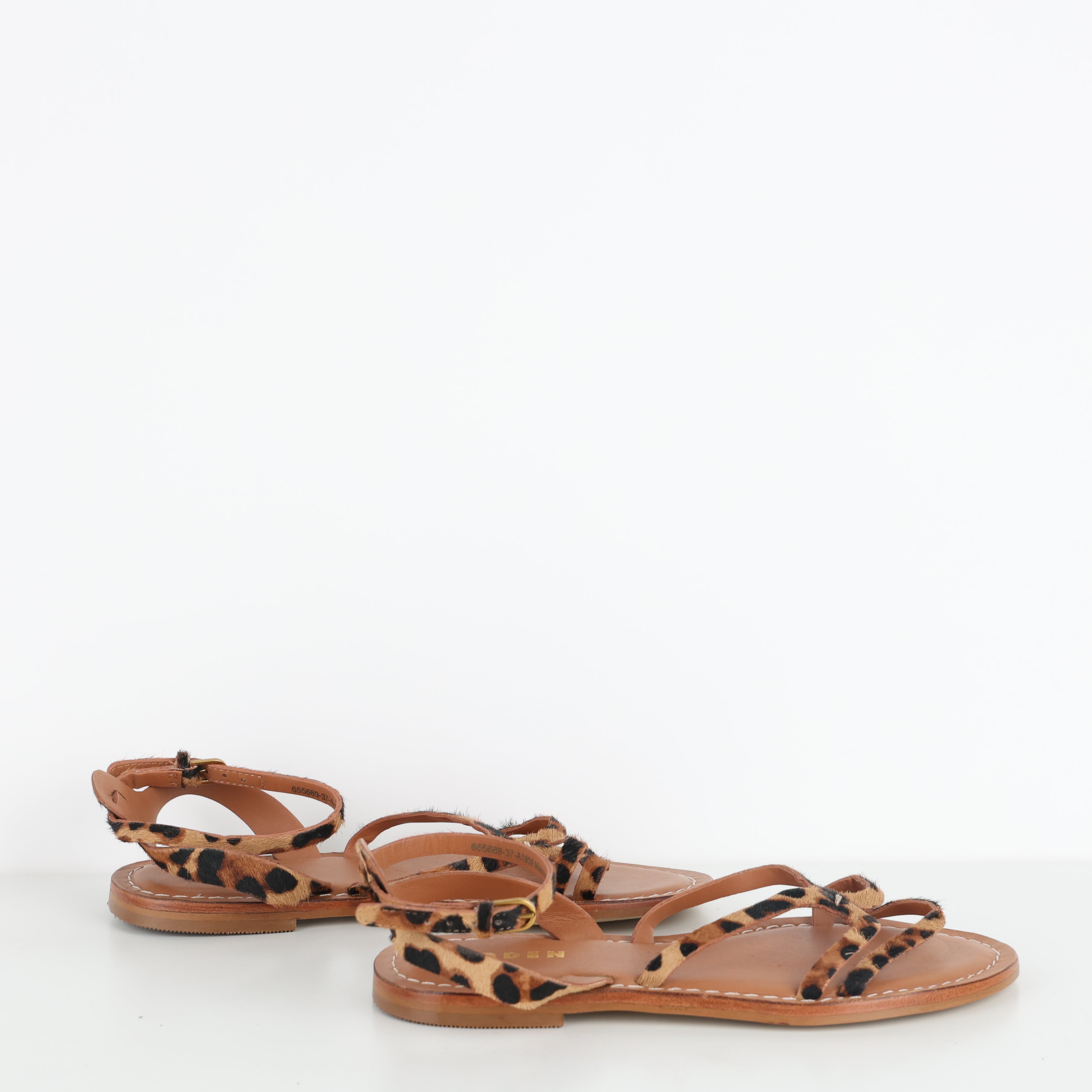 Flats , Shoe Size 37