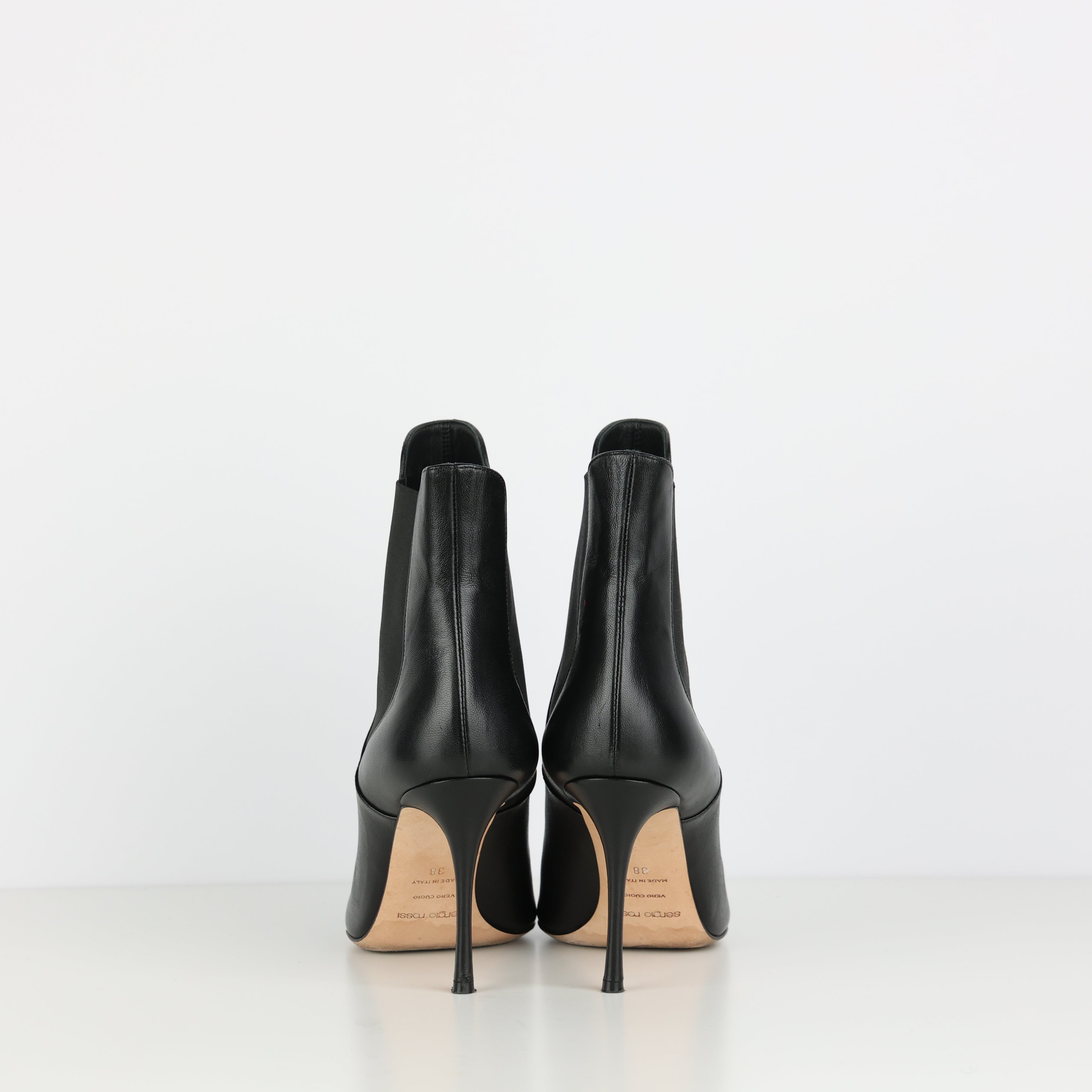 Boots , Shoe Size 38