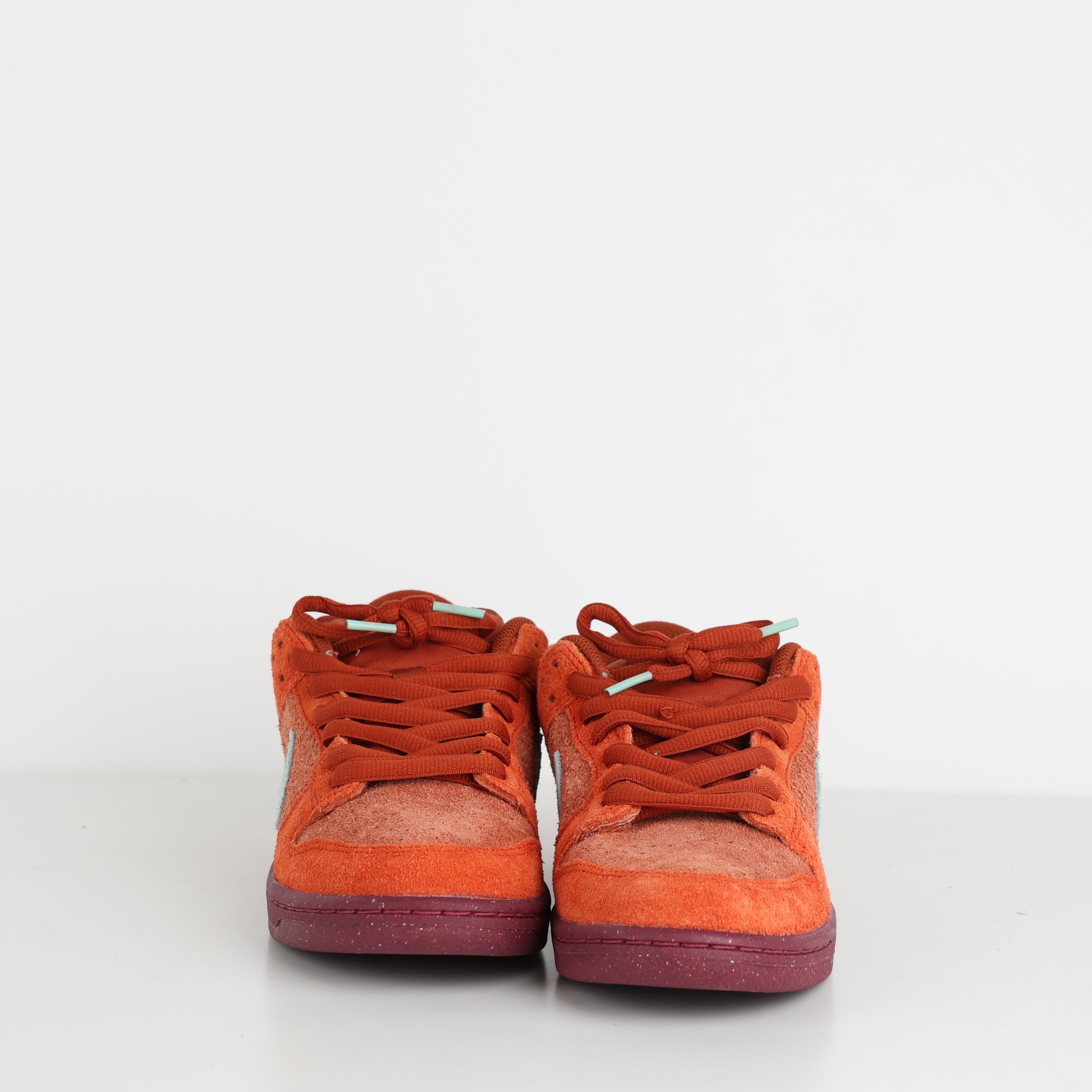 Trainers , Shoe Size 39