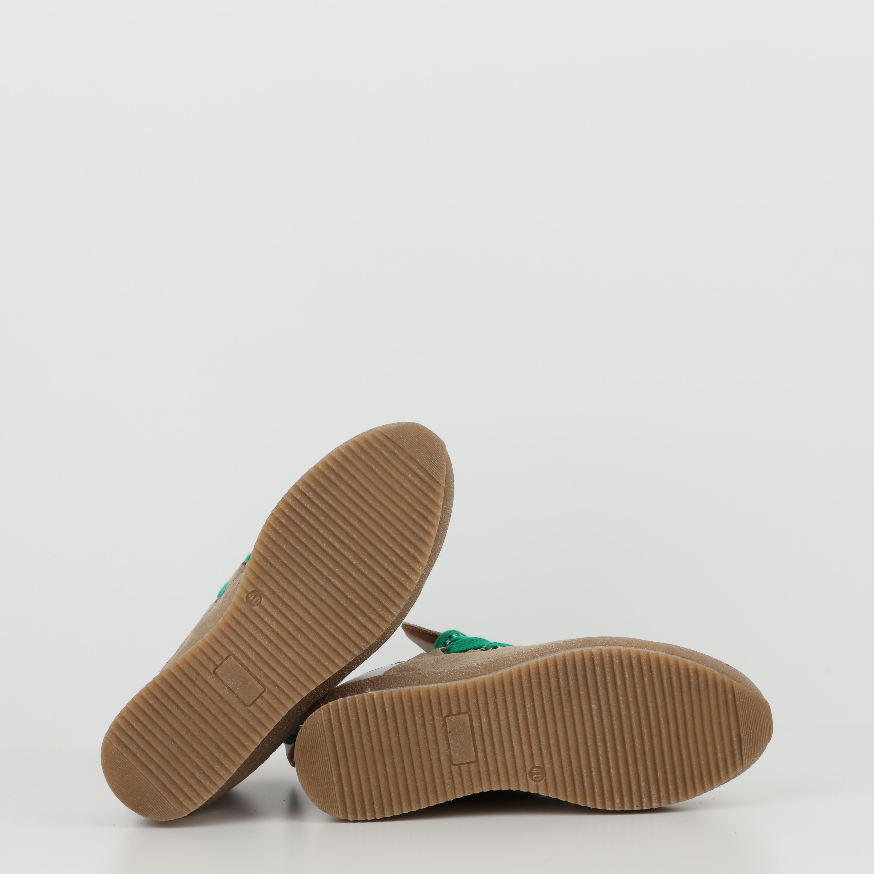 Trainers , Shoe Size 40