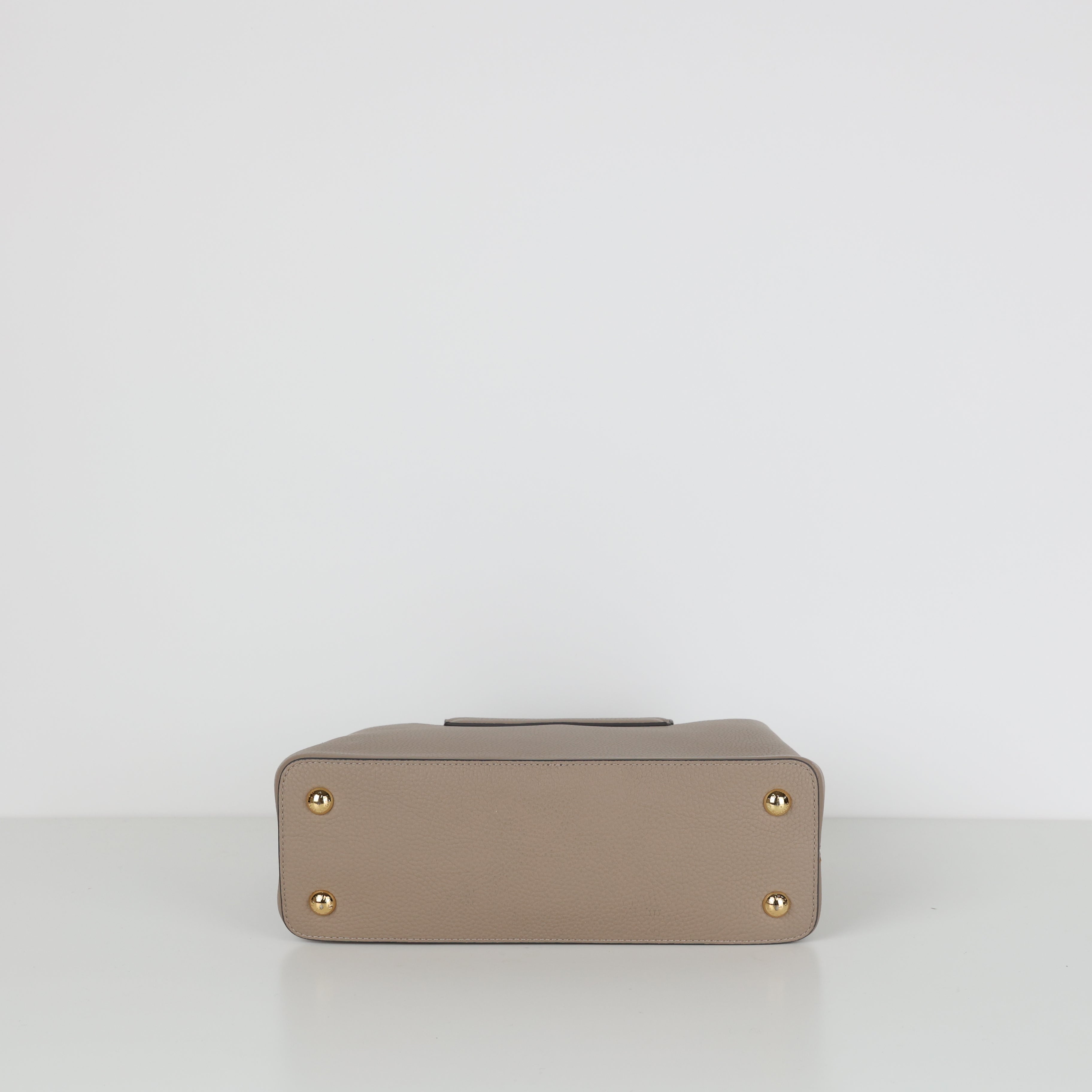 Louis Vuitton, Capucines Bag