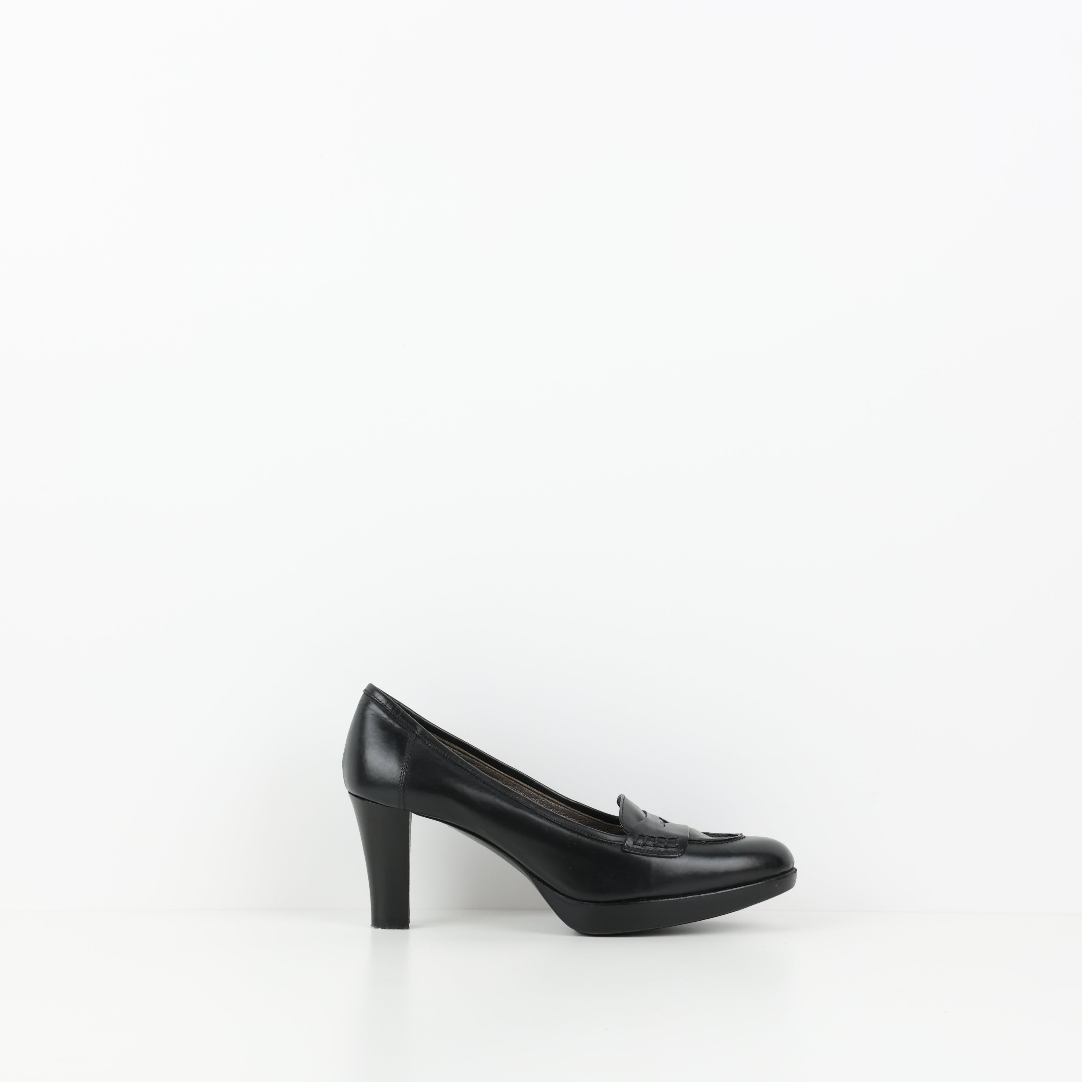 Heels , Shoe Size 39