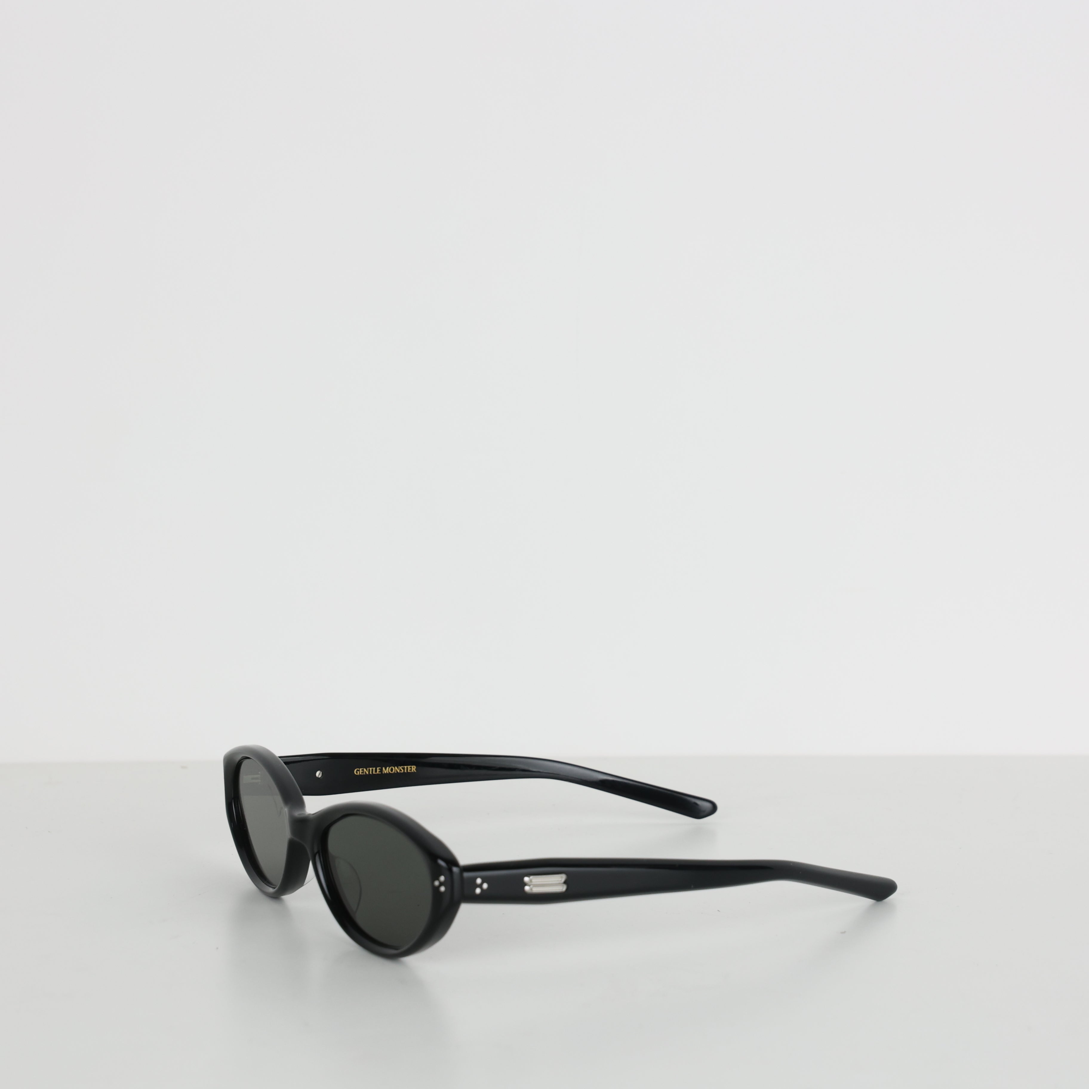 Sunglasses, UK Size One Size