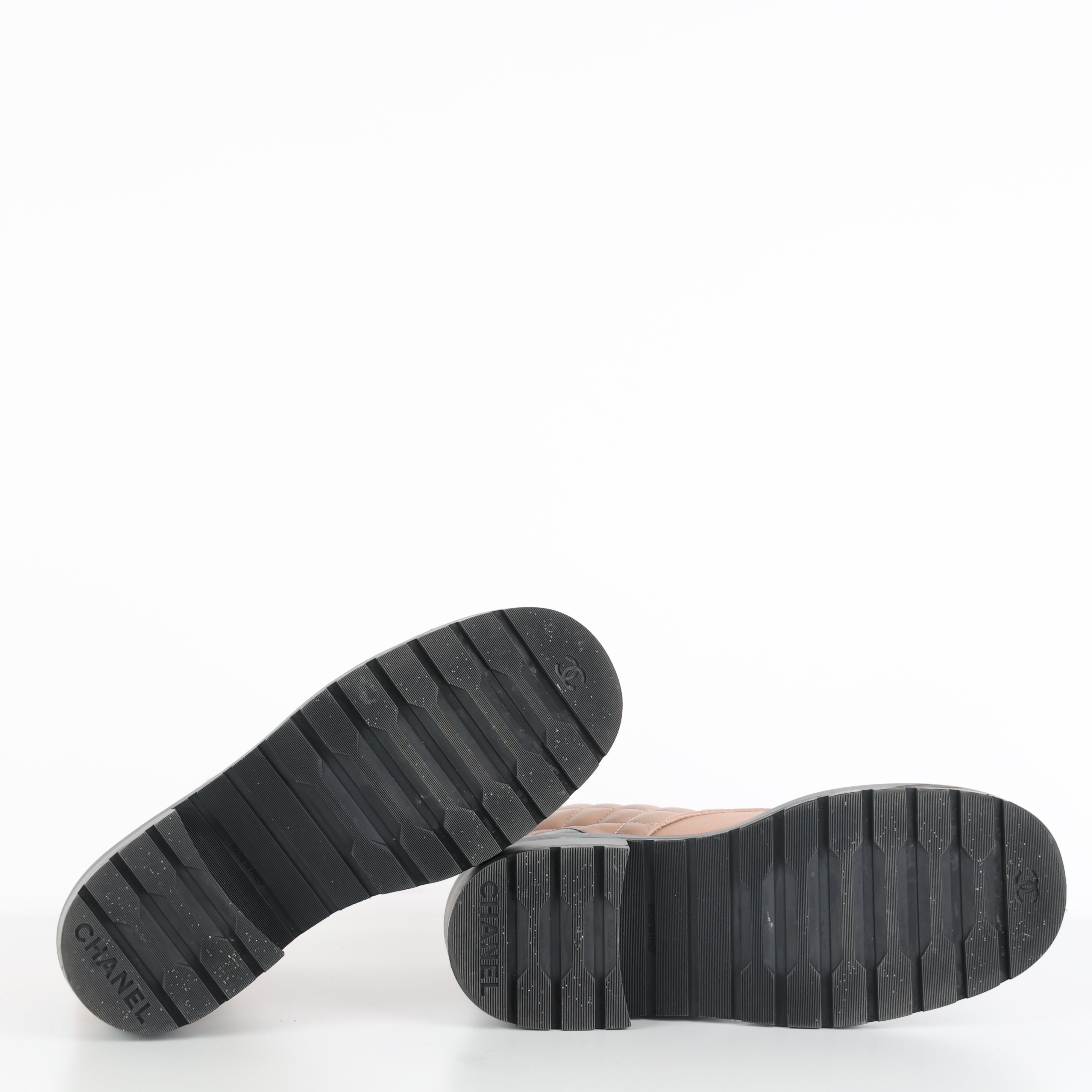 Boots , Shoe Size 37