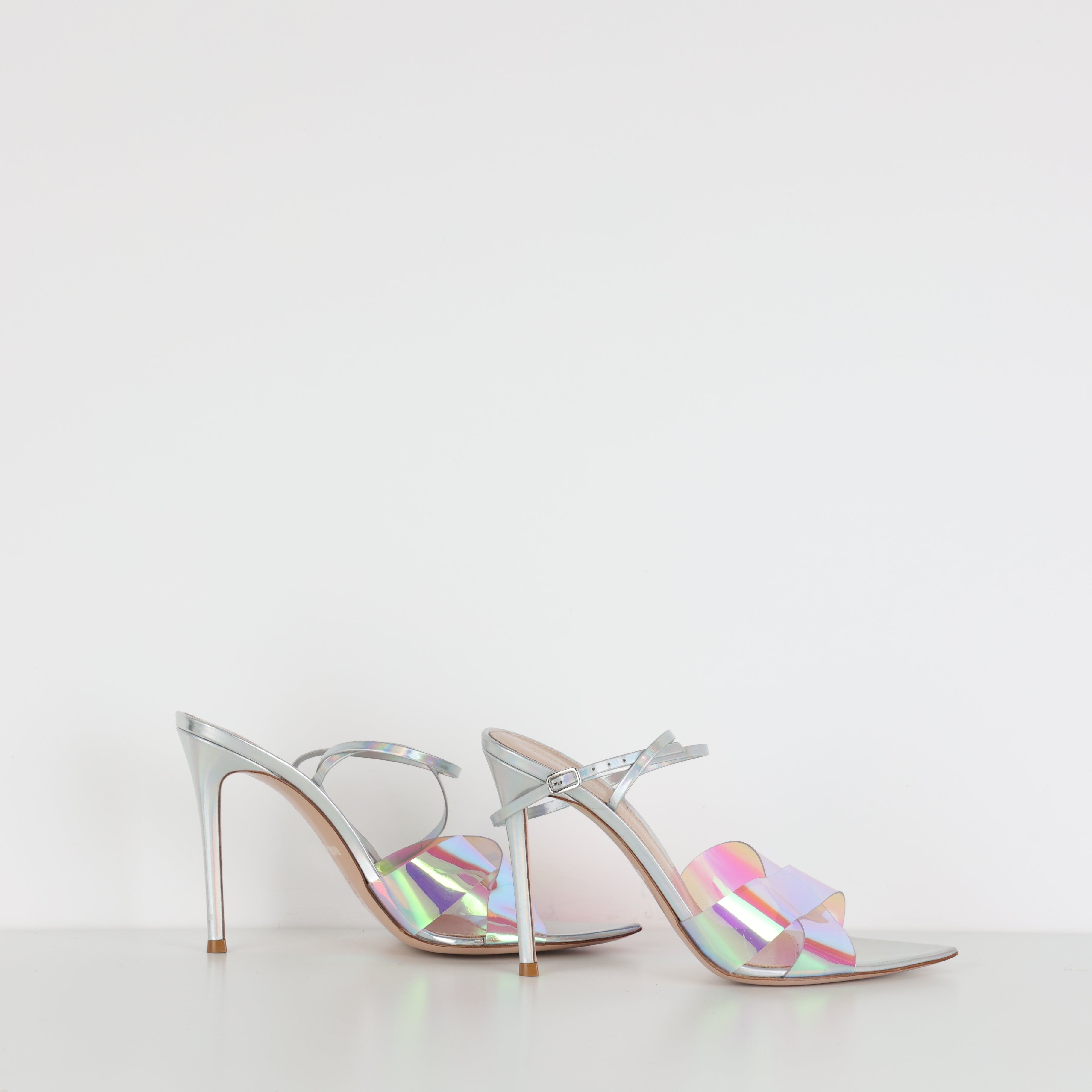 Heels , Shoe Size 39
