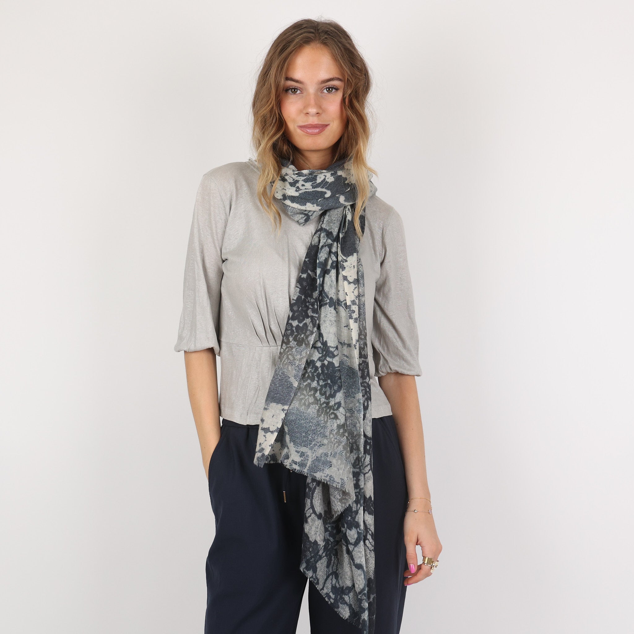 Scarf,
