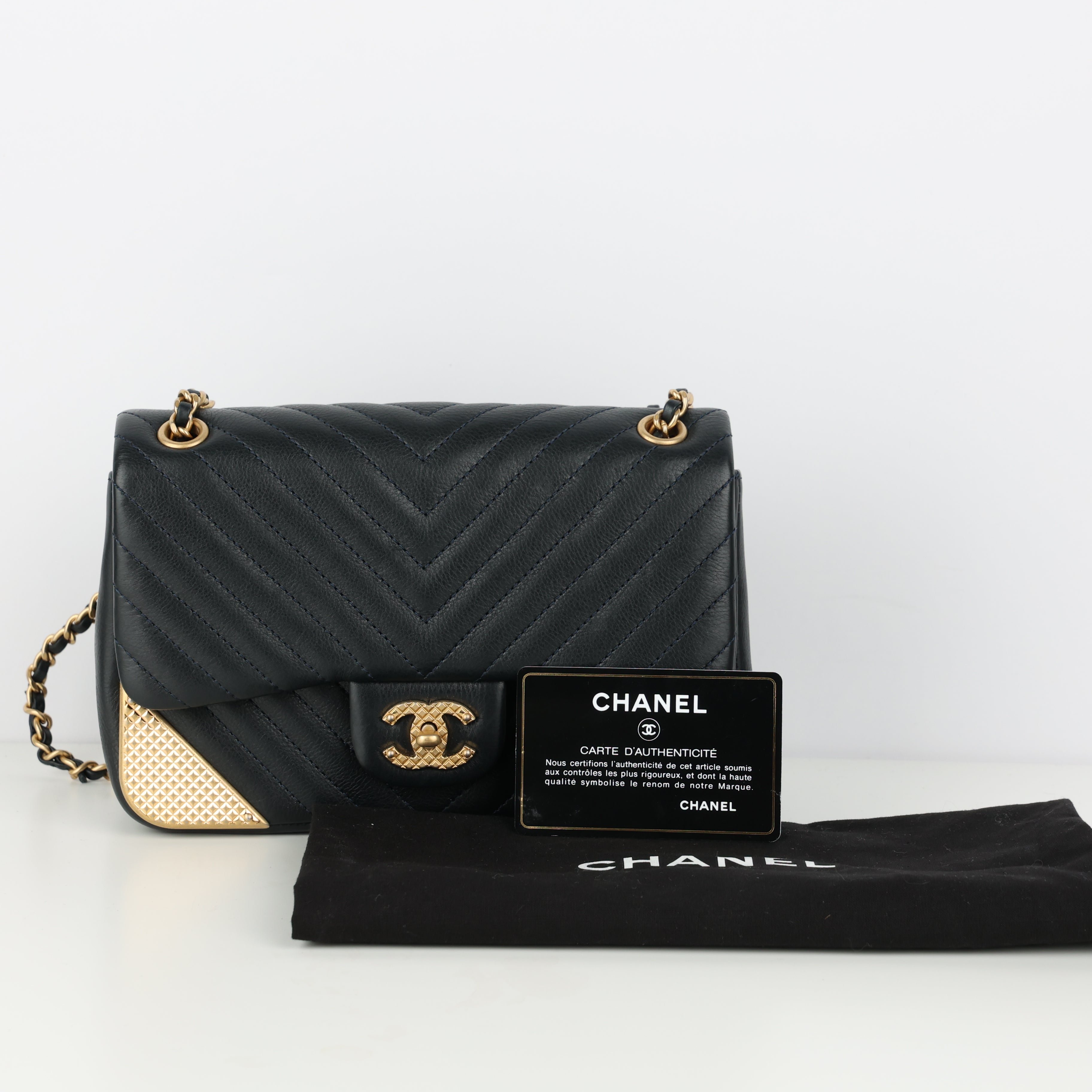 Chanel, Rock The Corner Bag