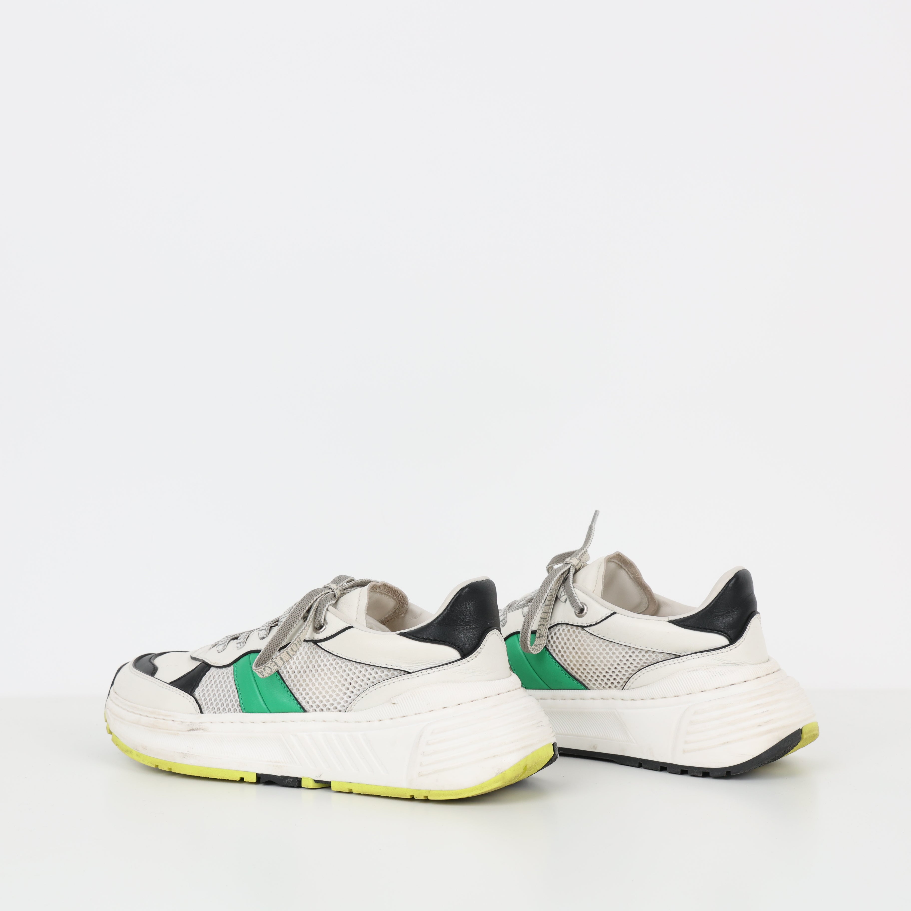 Trainers , Shoe Size 40
