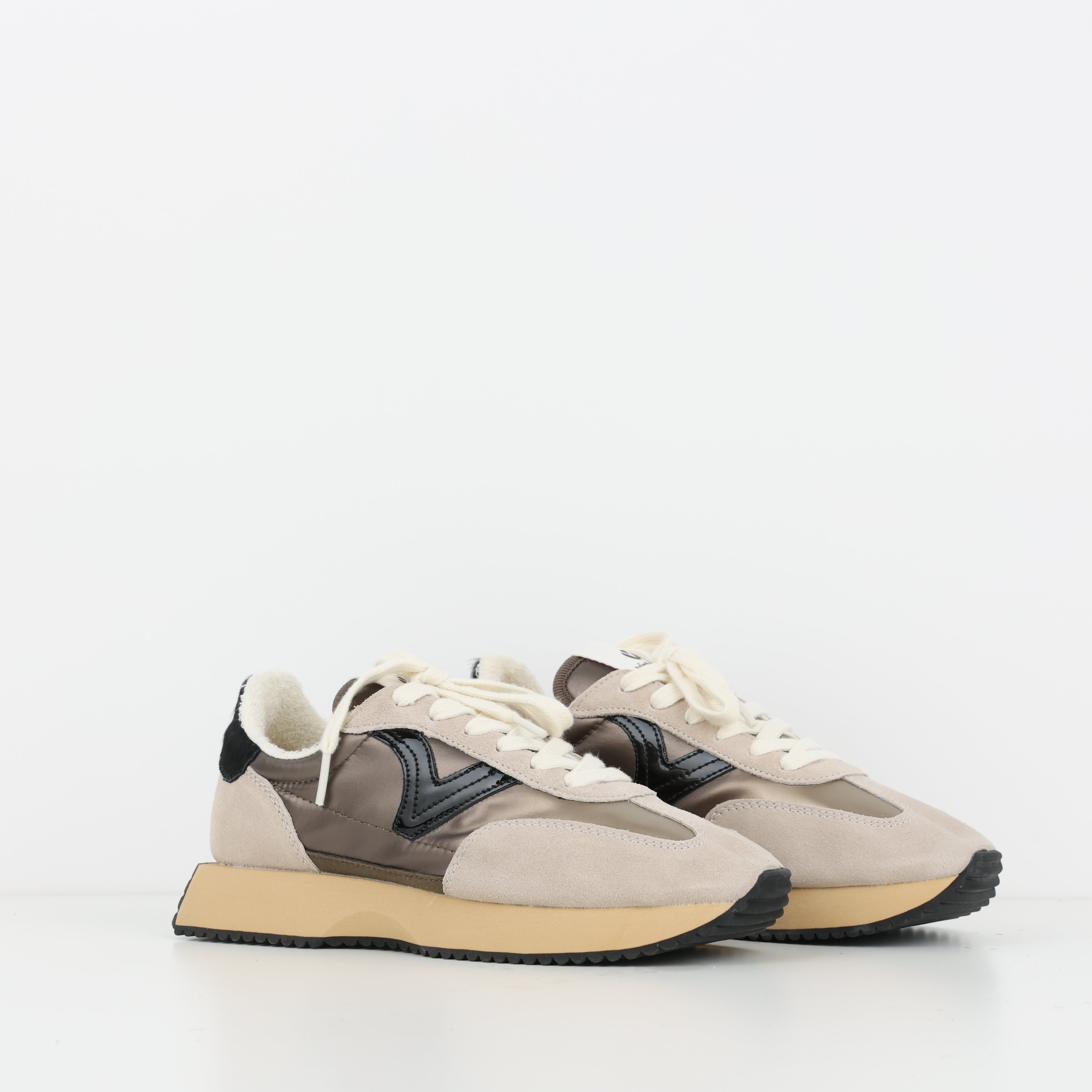 Trainers, Shoe Size 37