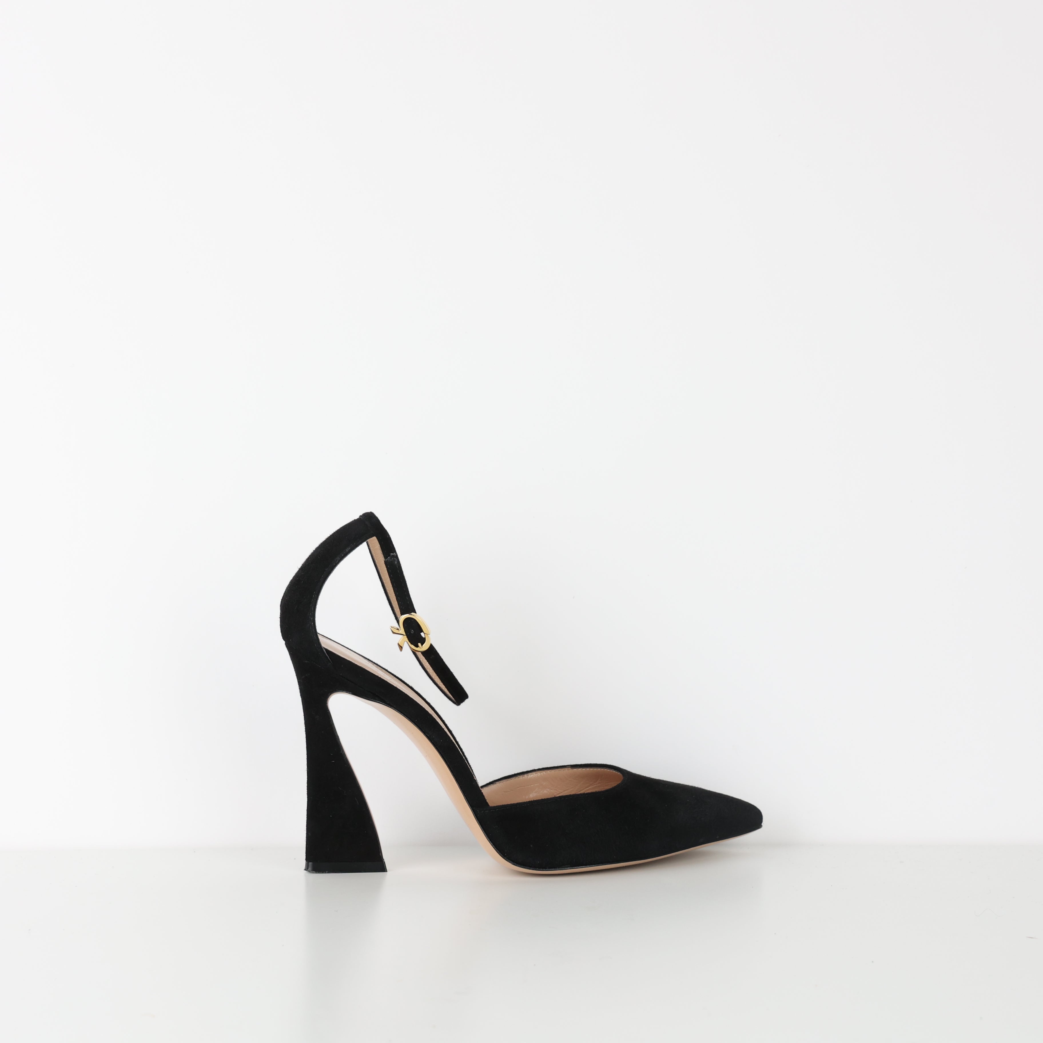 Heels , Shoe Size 38