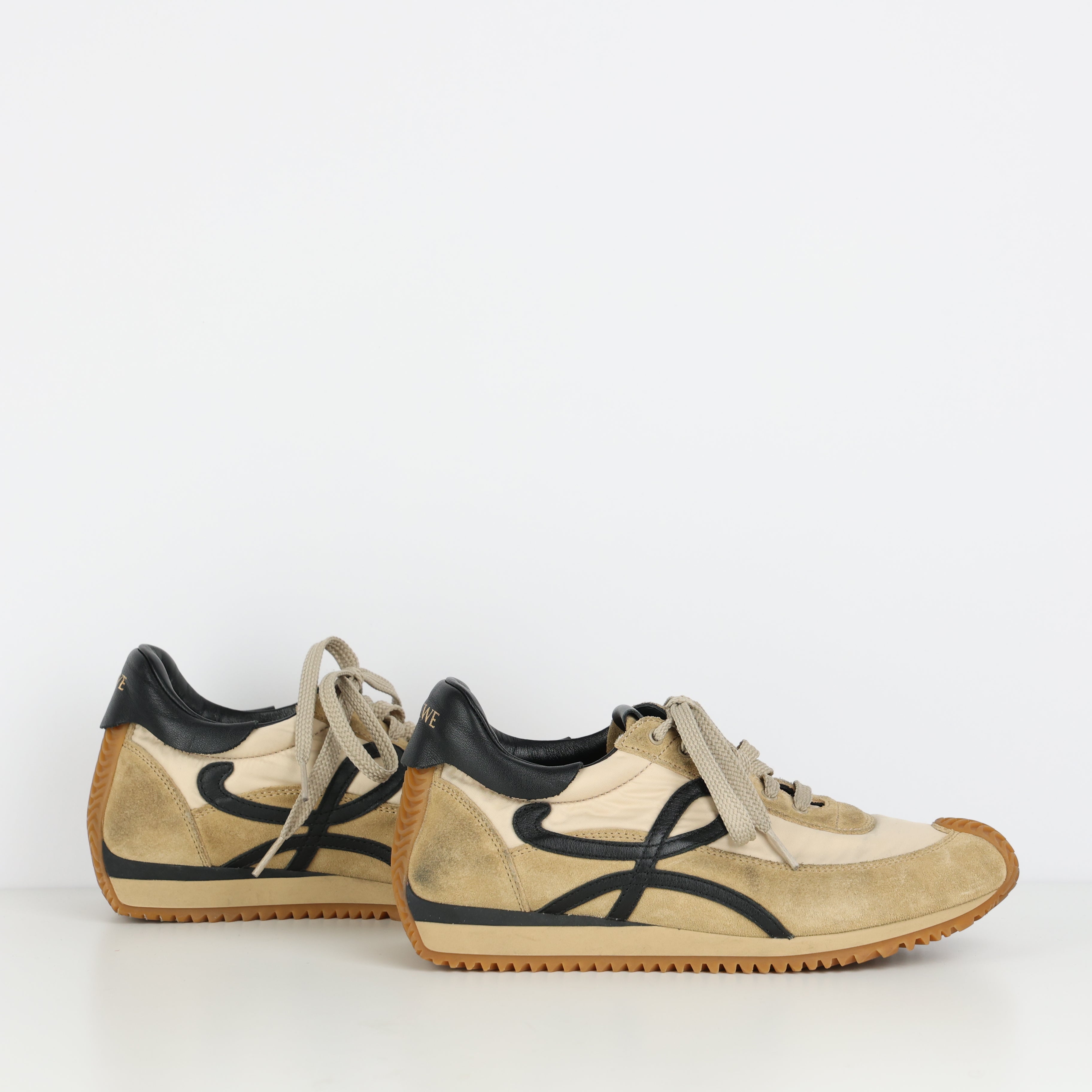 Trainers , Shoe Size 38