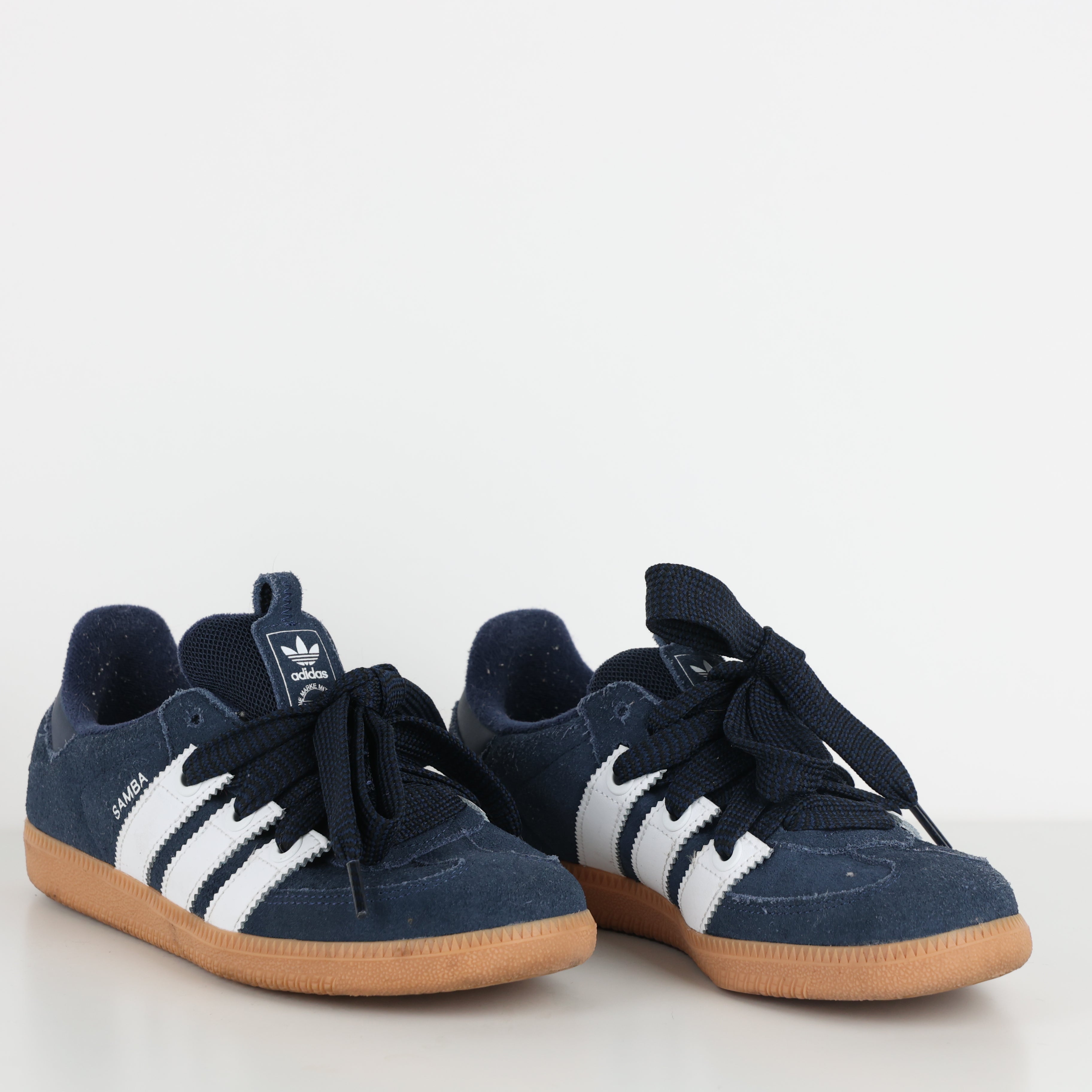 Trainers , Shoe Size 39