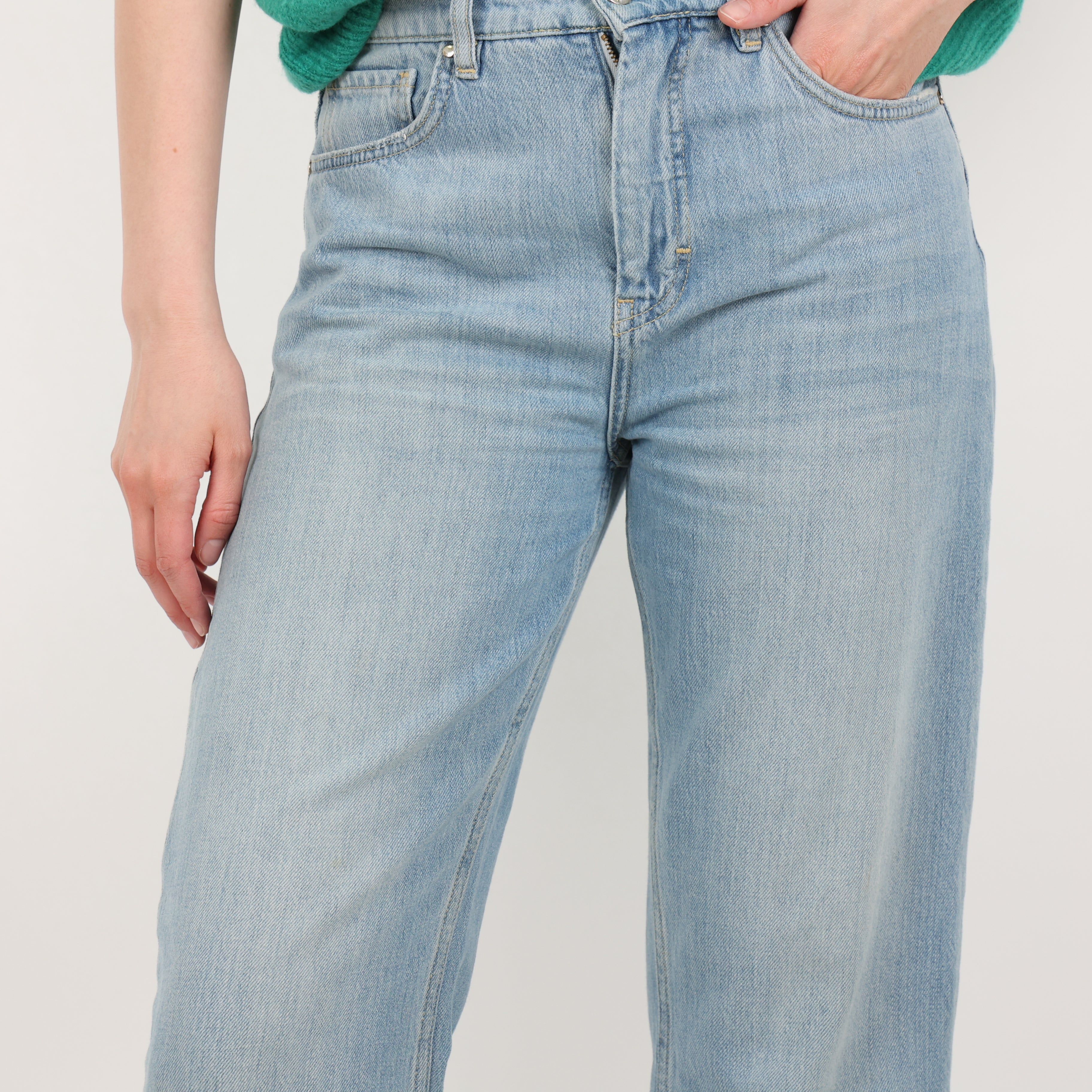 Jeans, Waist 26