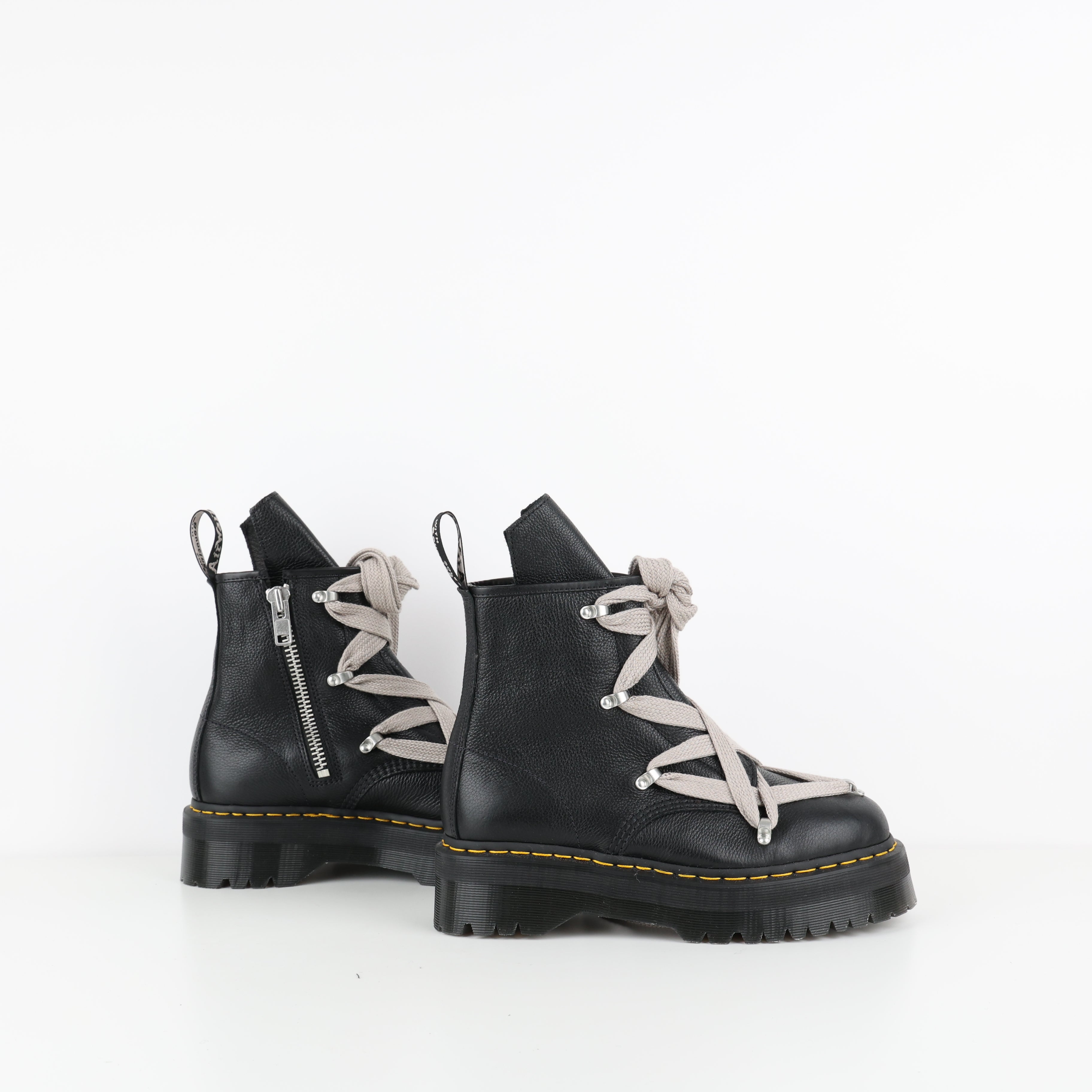 Boots , Shoe Size 42