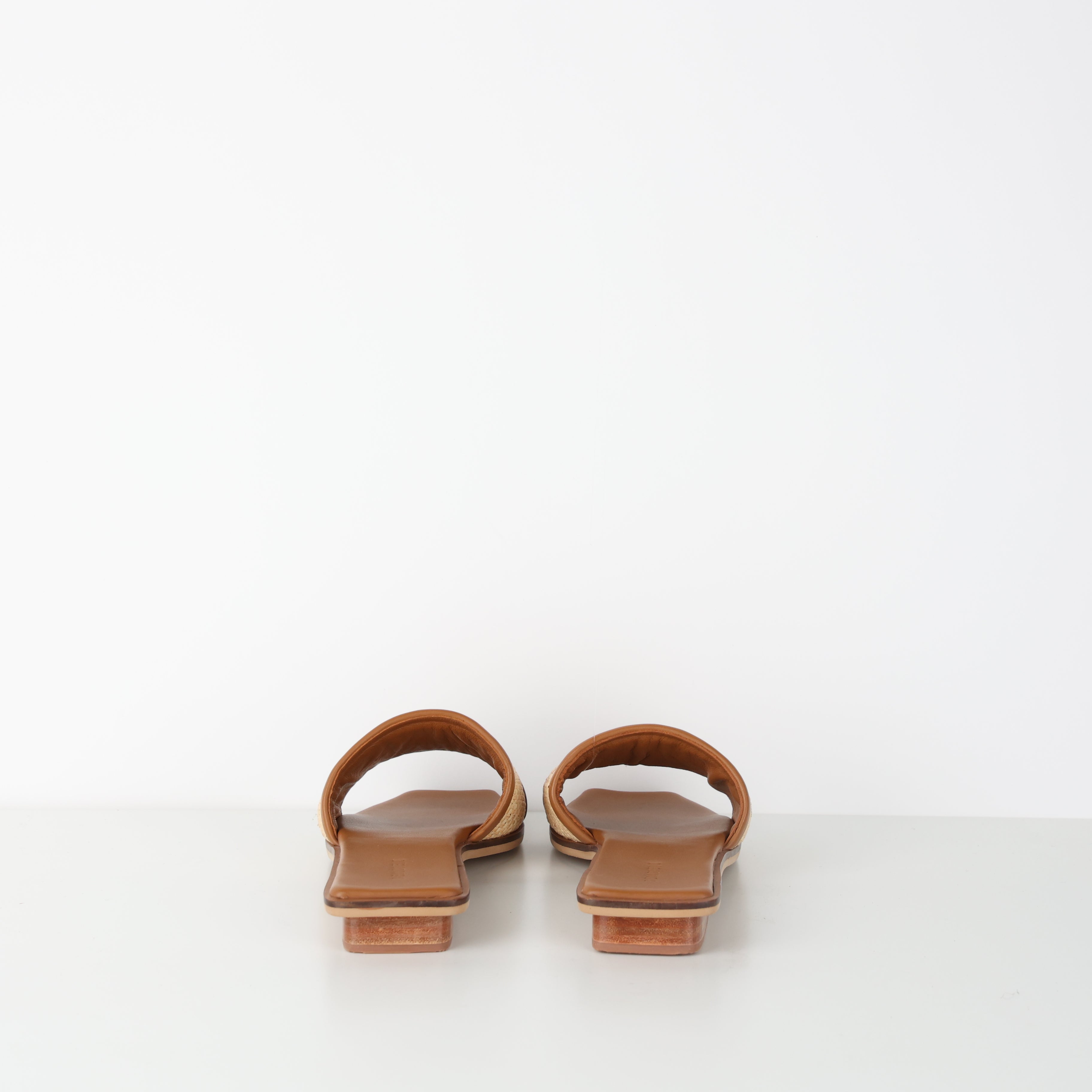 Flats , Shoe Size 39