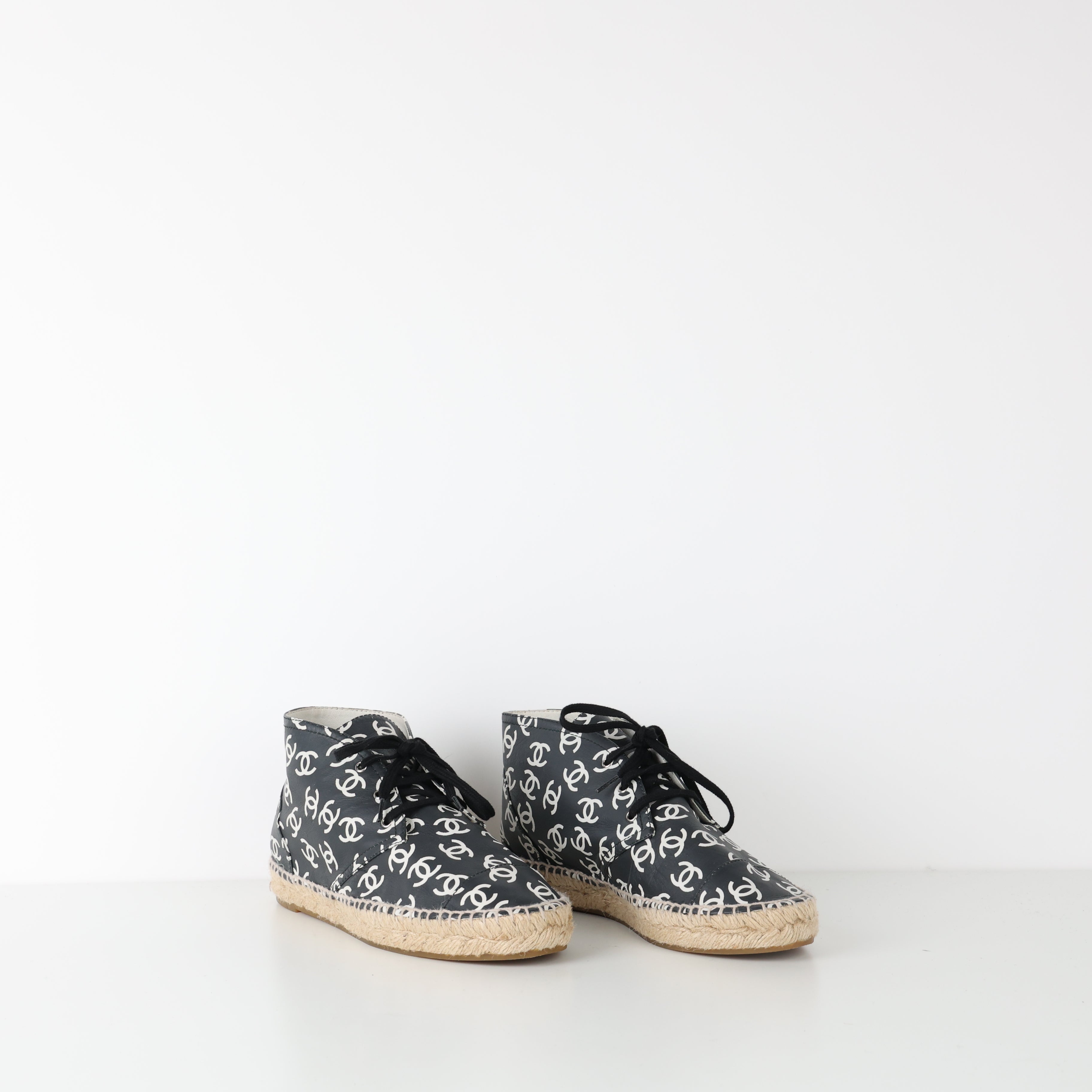 Flats , Shoe Size 38