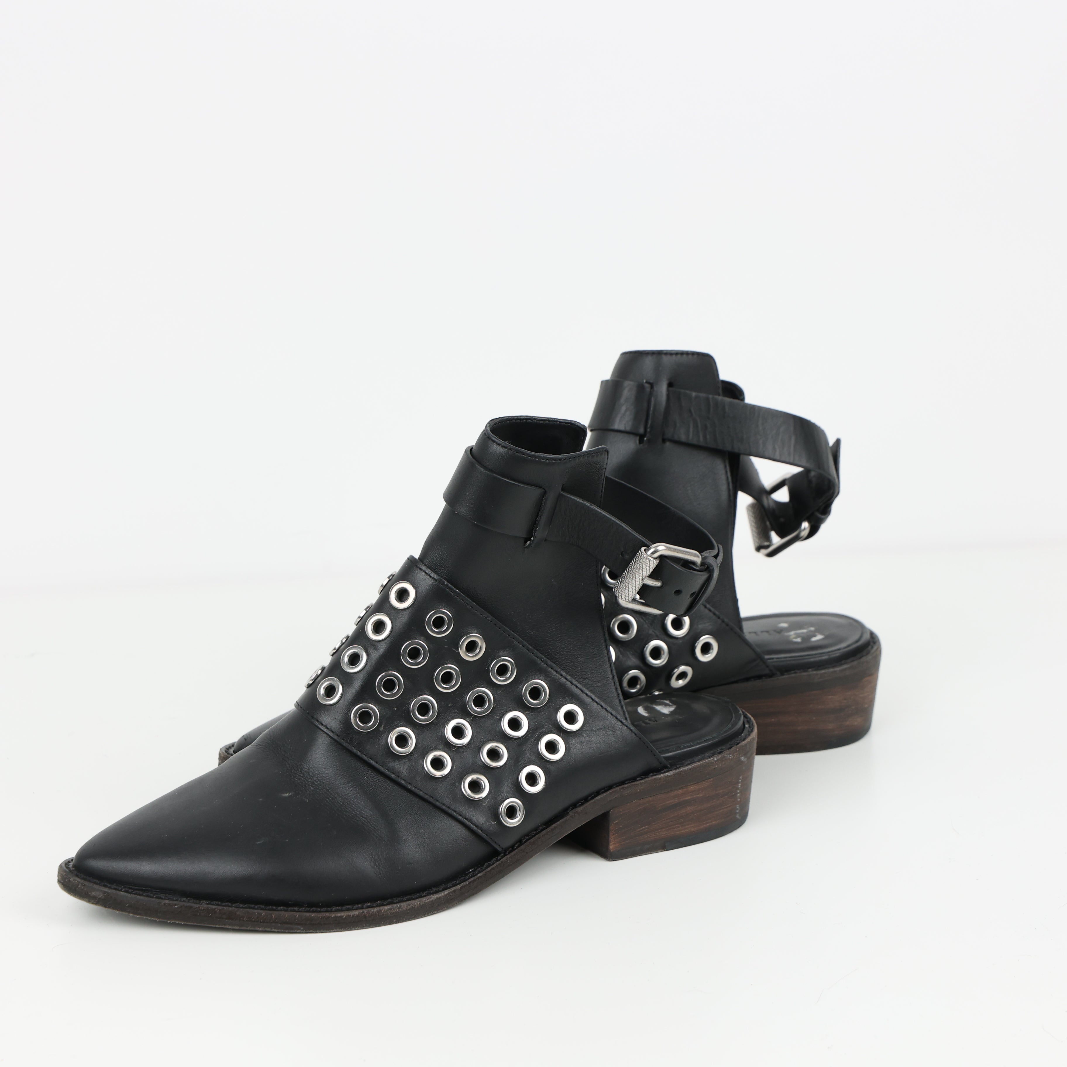 Boots , Shoe Size 39