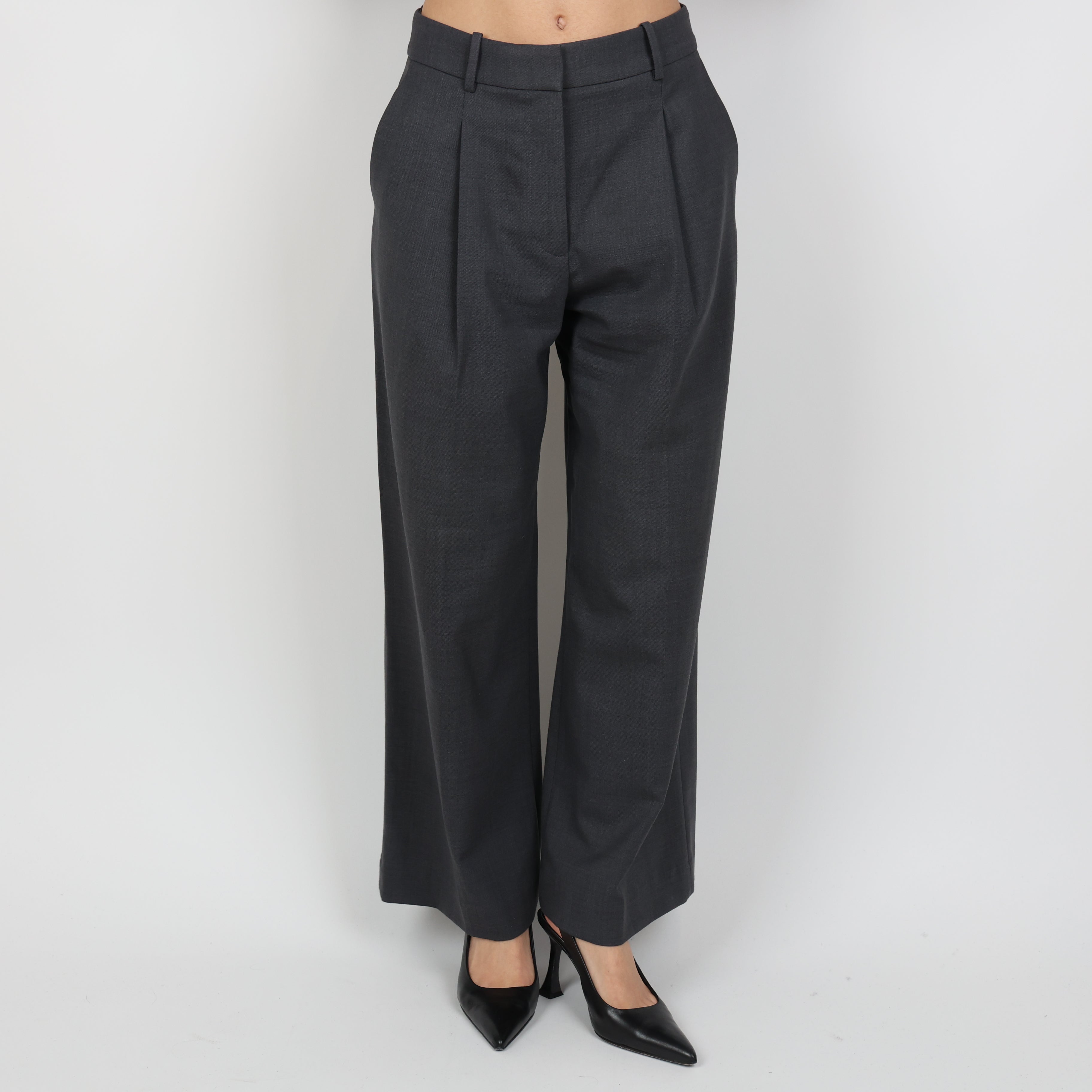 Suit, UK Size 10