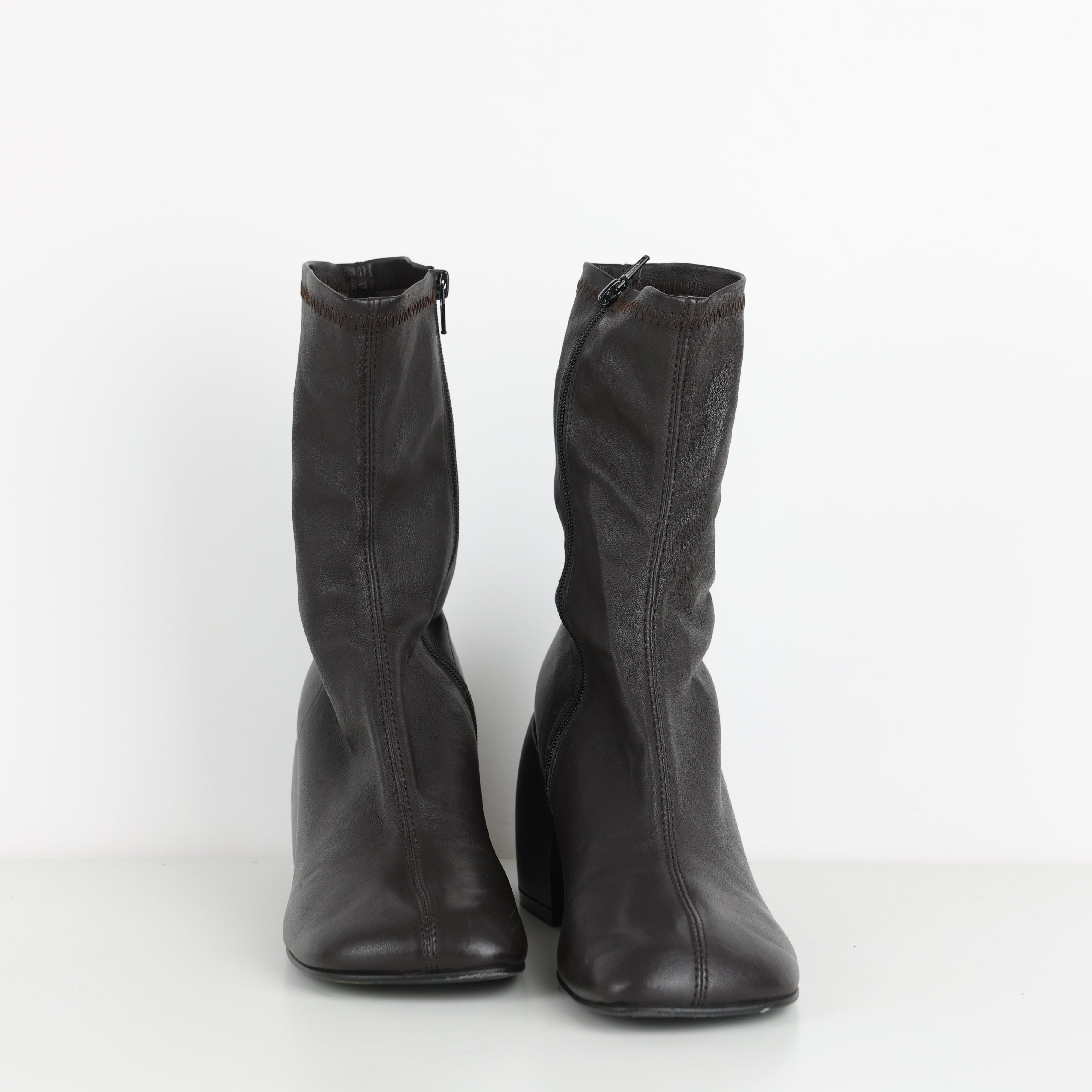 Boots , Shoe Size 38