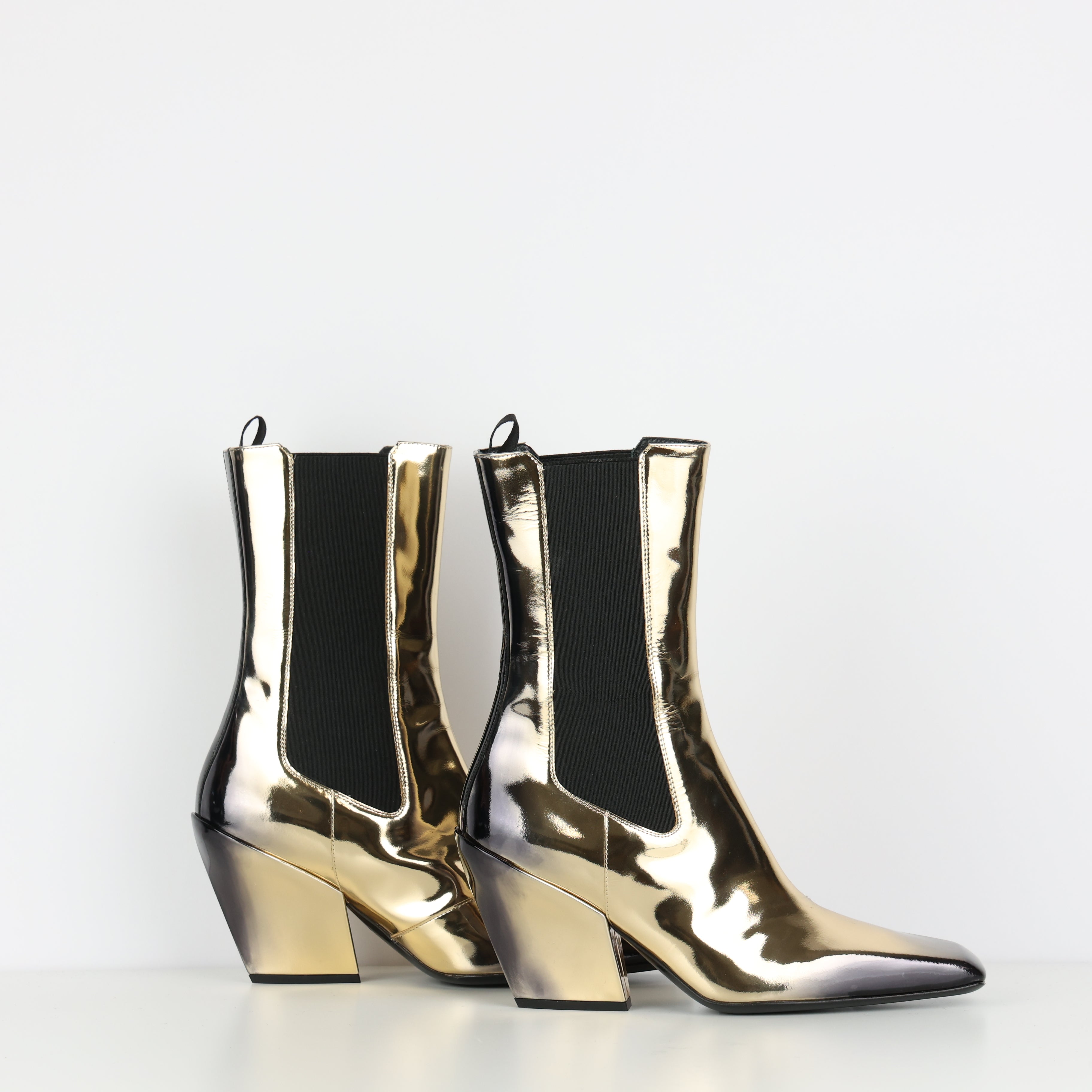 Boots , Shoe Size 37