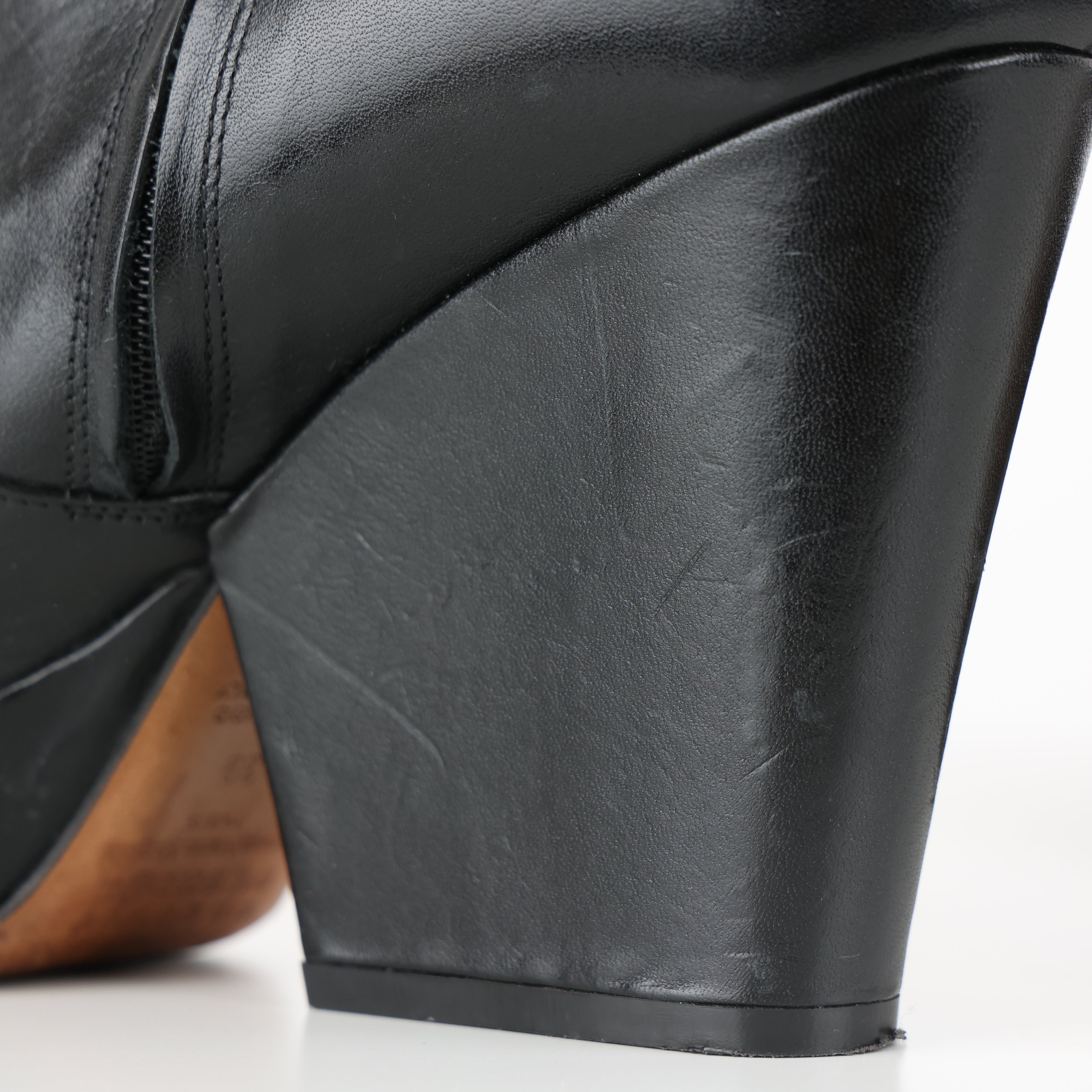 Boots , Shoe Size 39