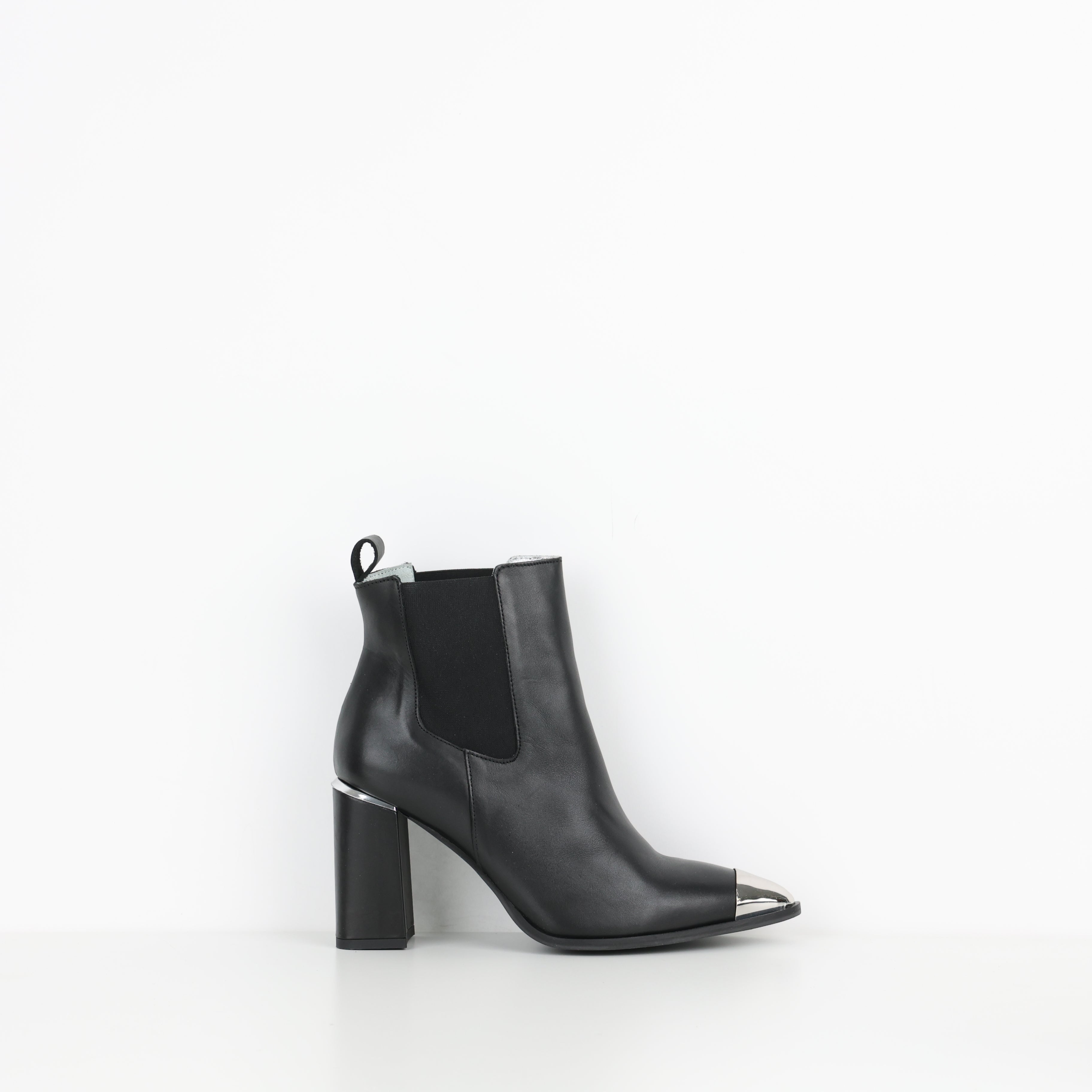 Boots , Shoe Size 39