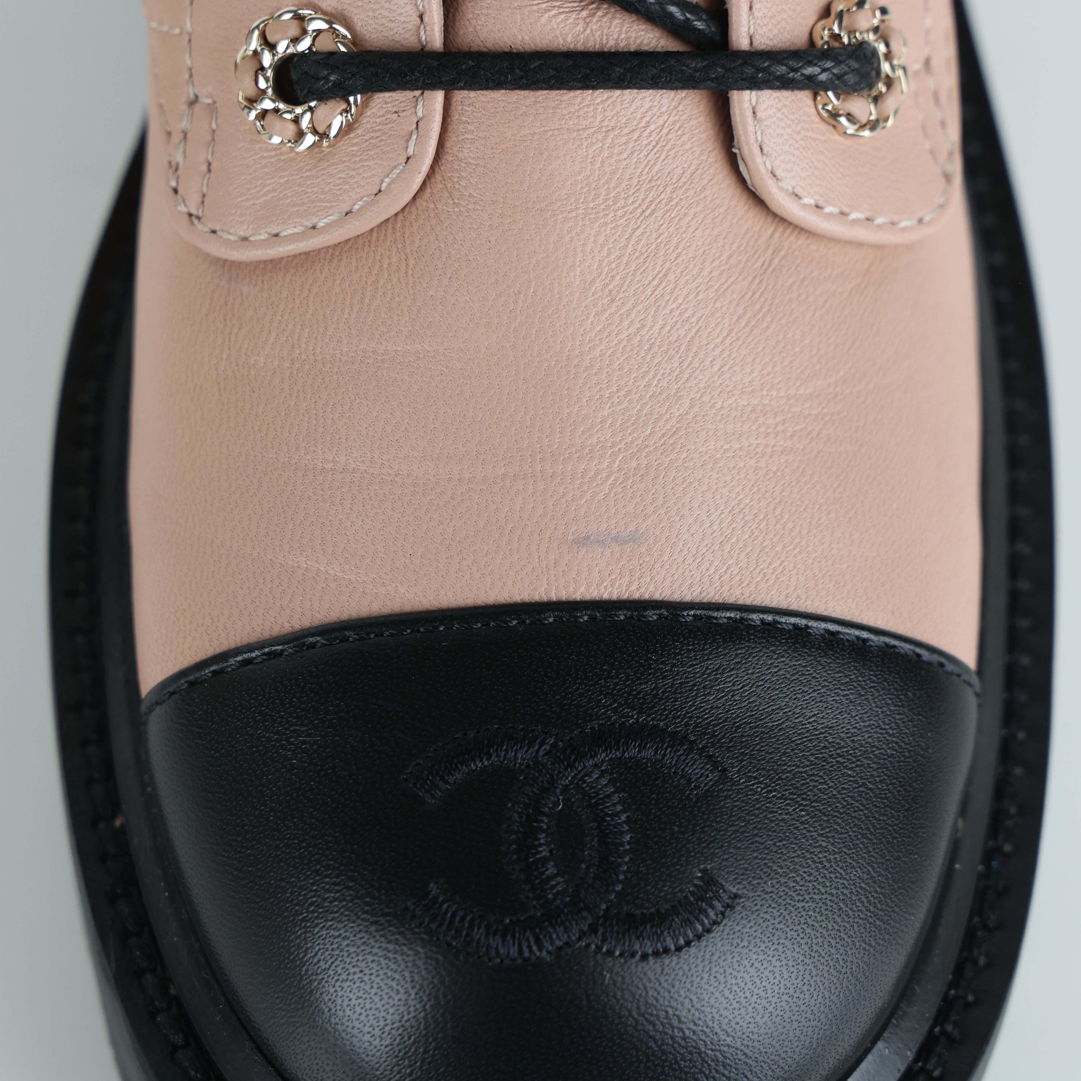 Boots , Shoe Size 37