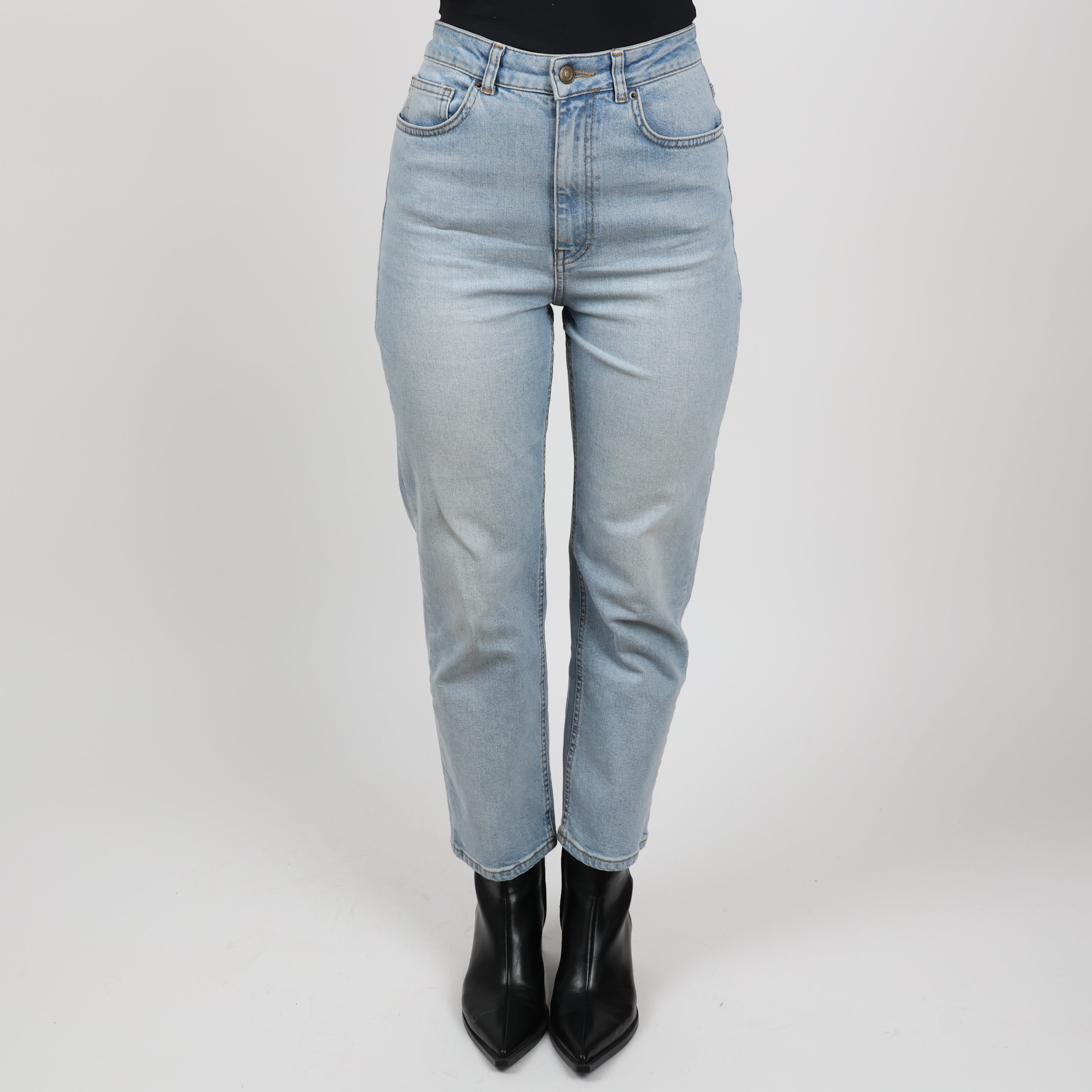 Jeans, Waist 28
