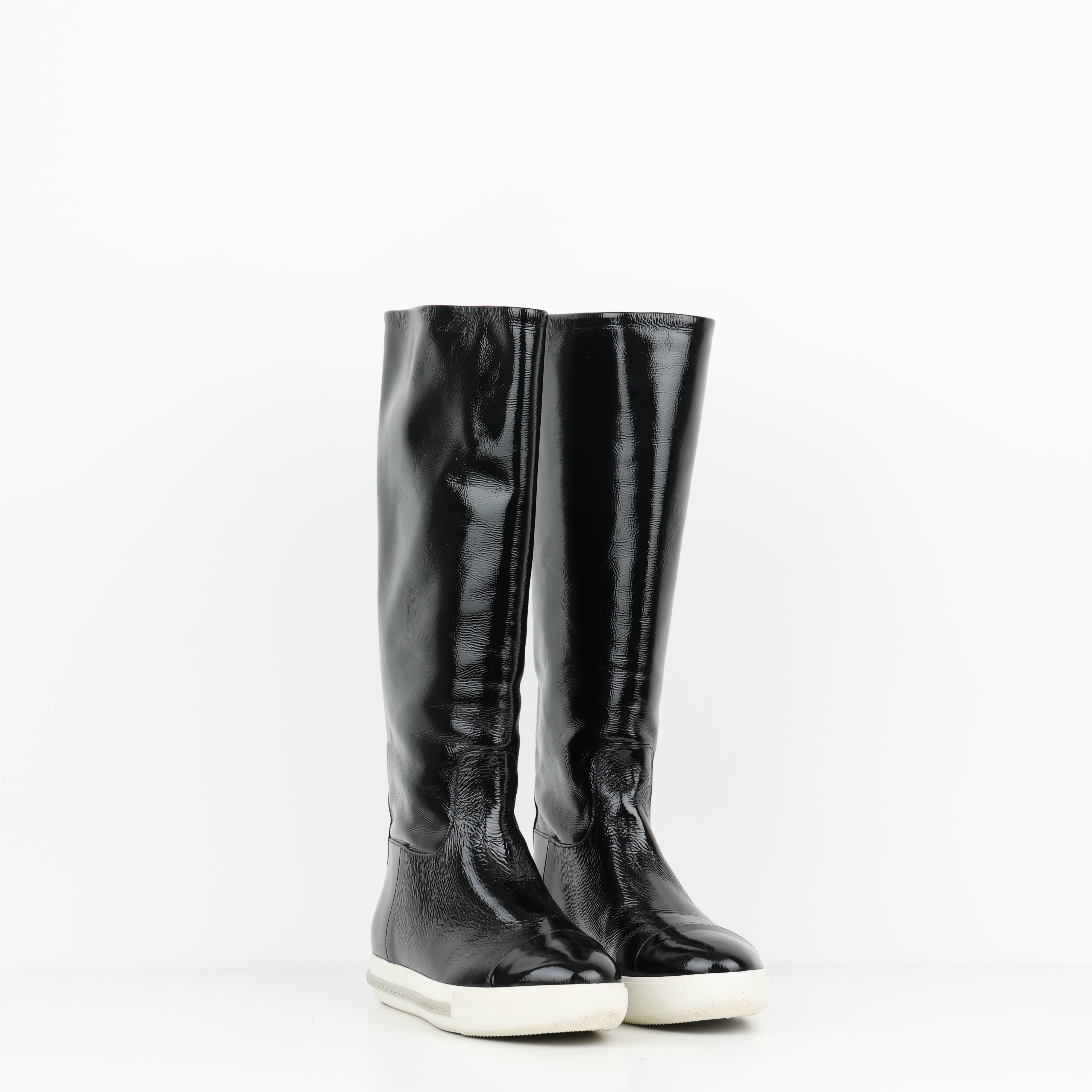 Boots , Shoe Size 37