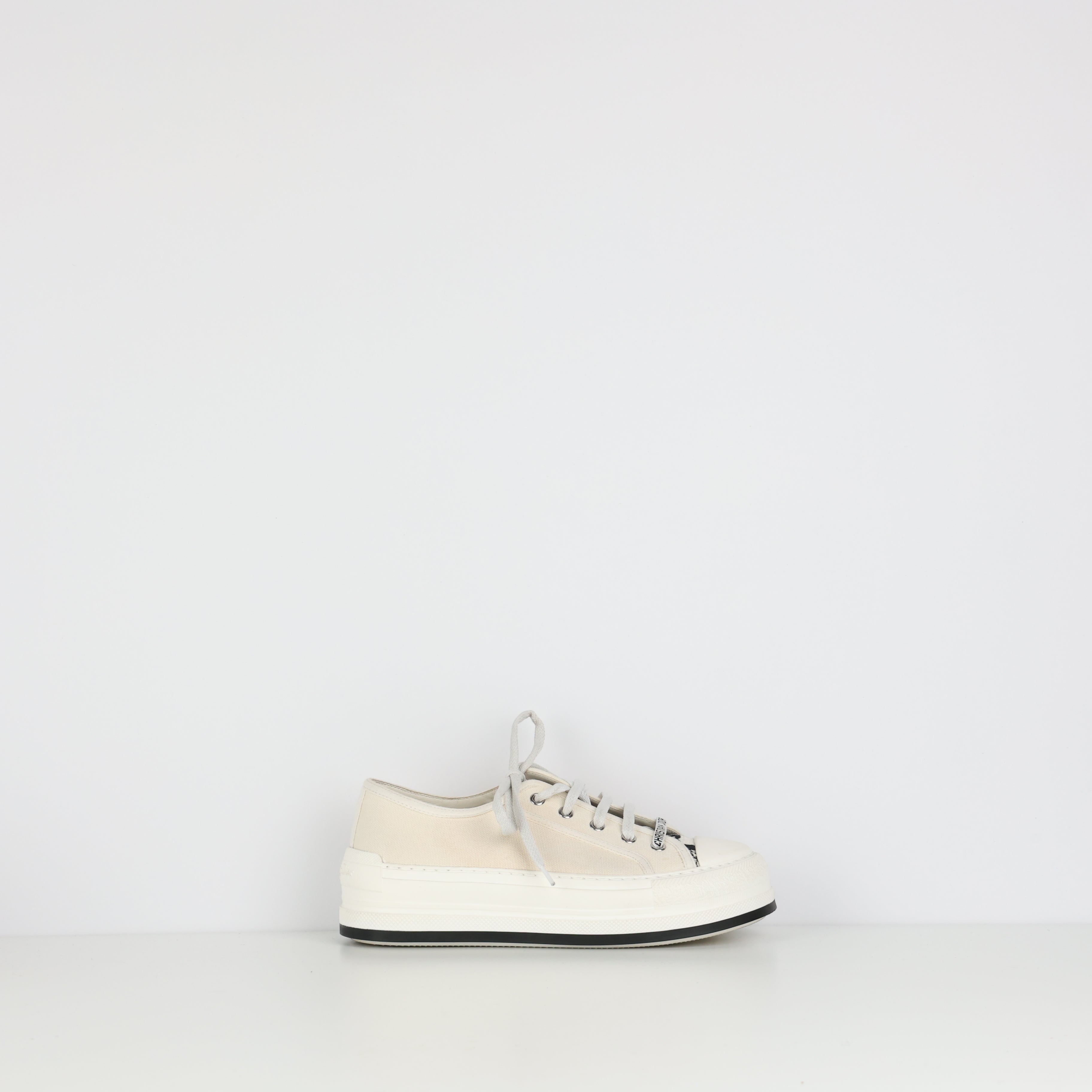 Trainers , Shoe Size 37