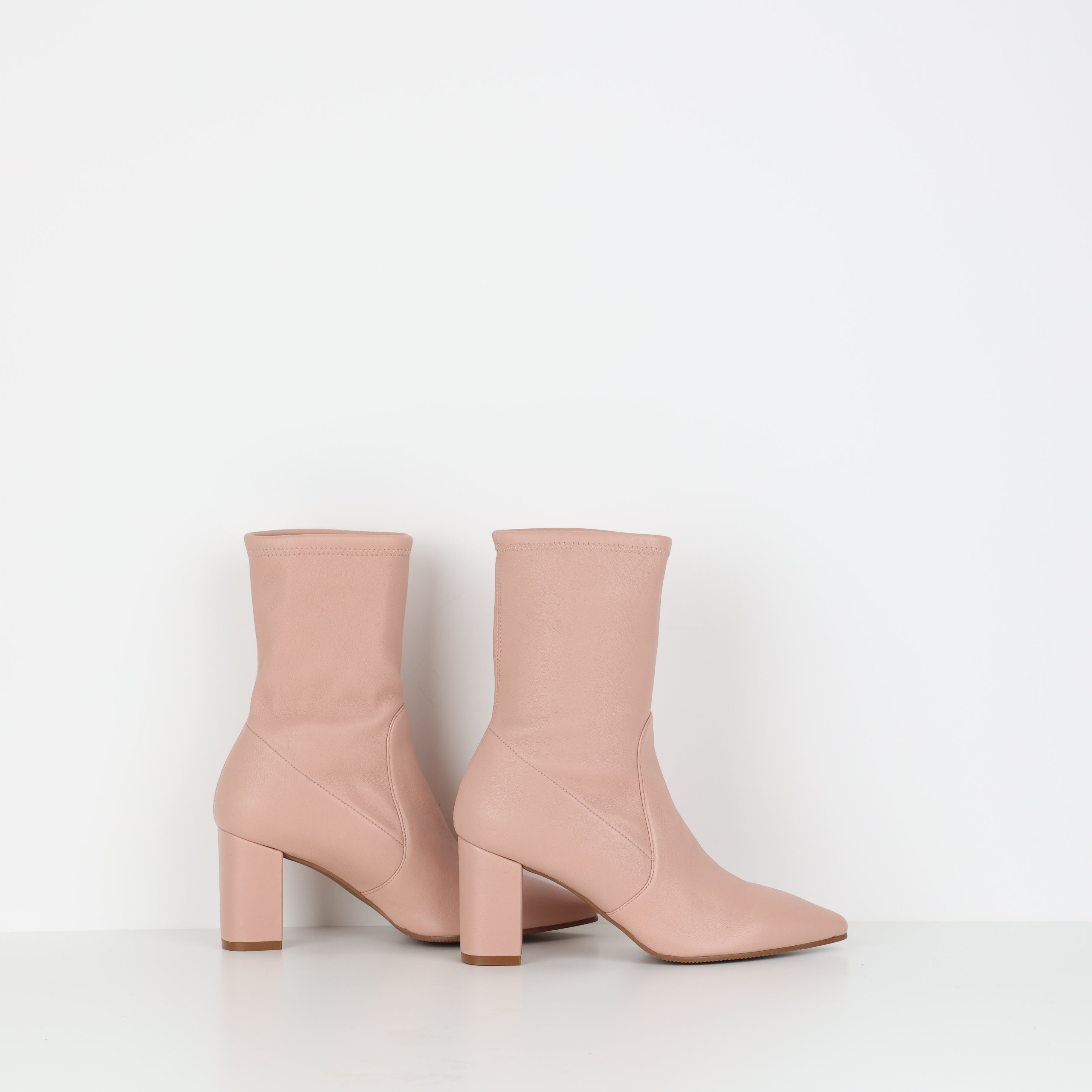 Boots , Shoe Size 37