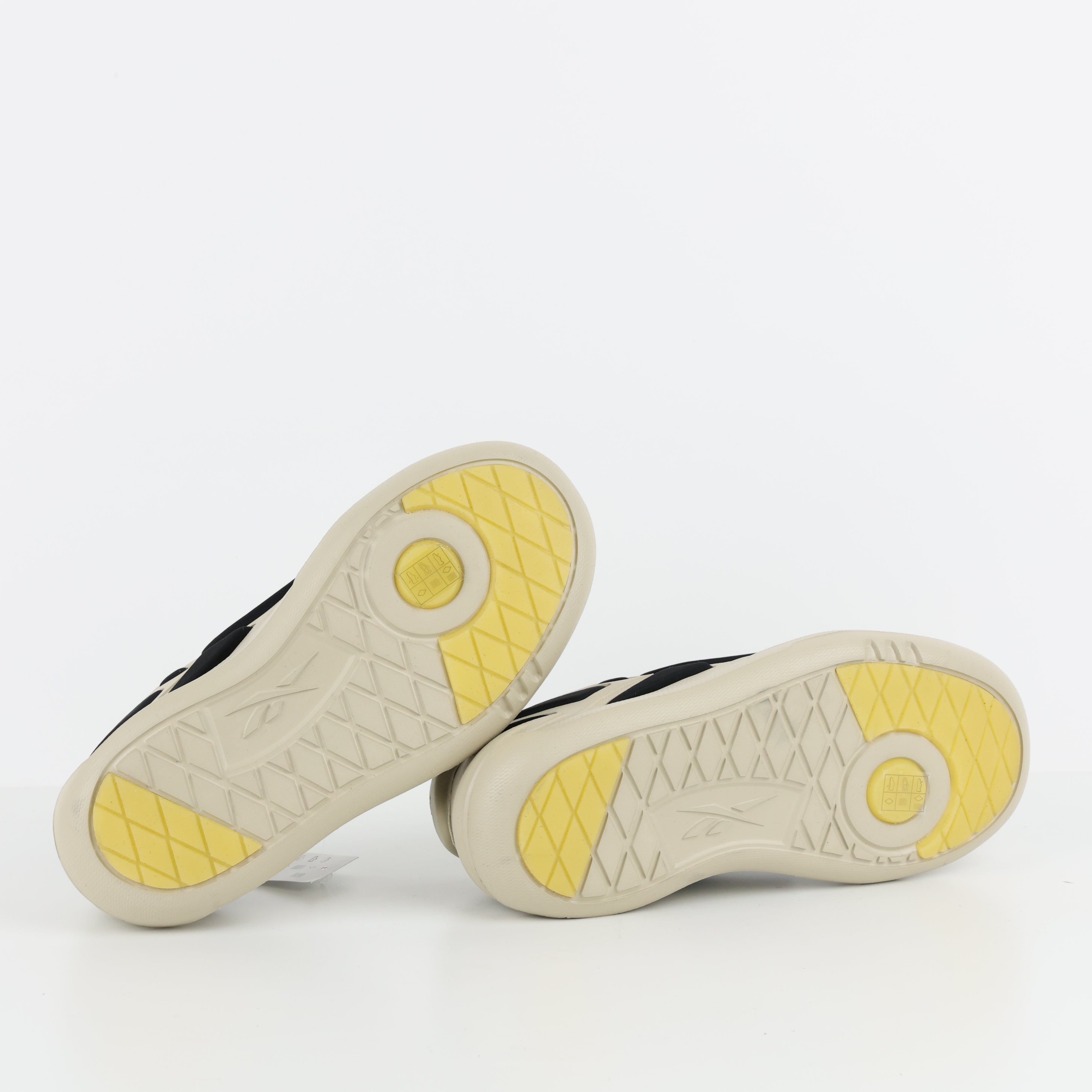Trainers , Shoe Size 39