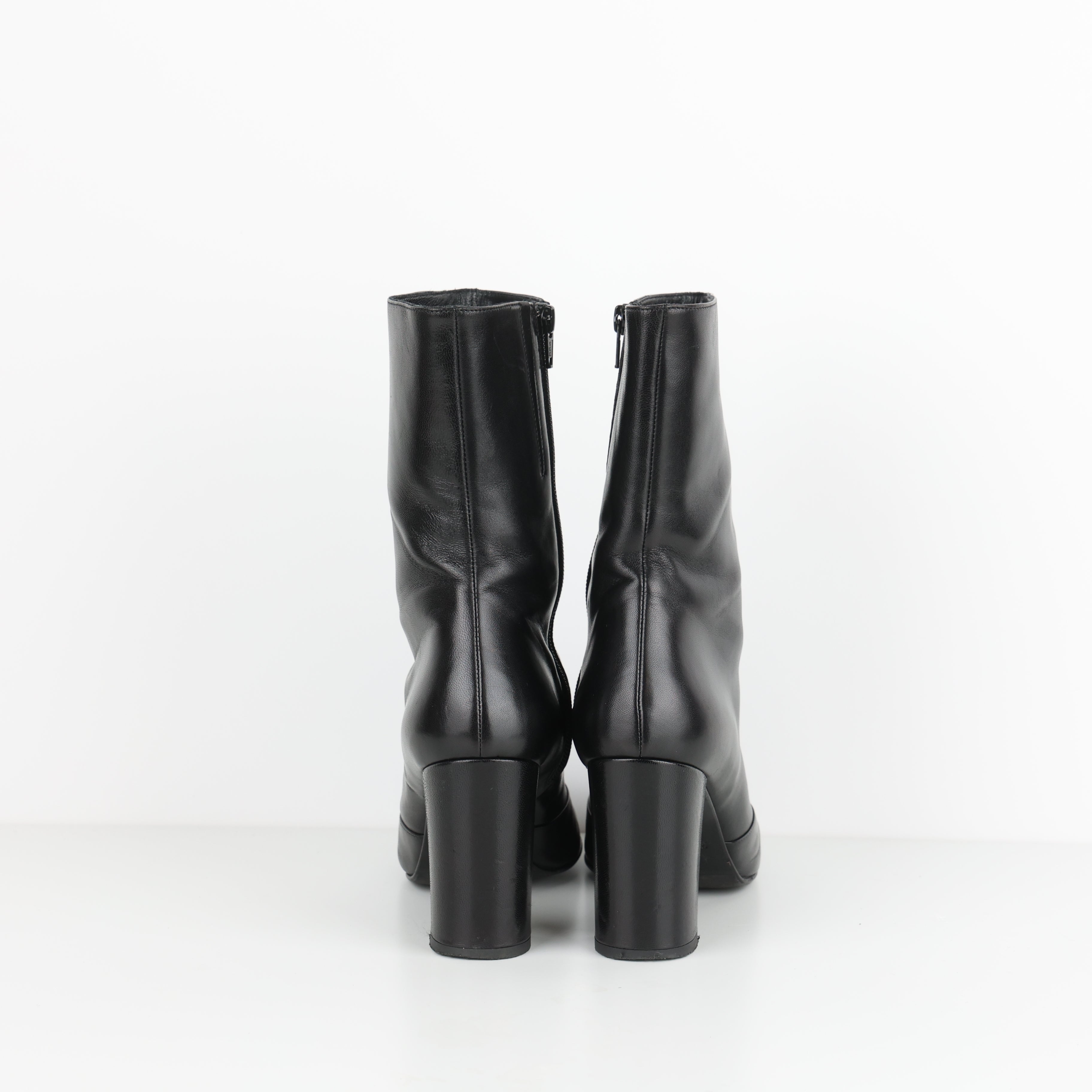 Boots , Shoe Size 39