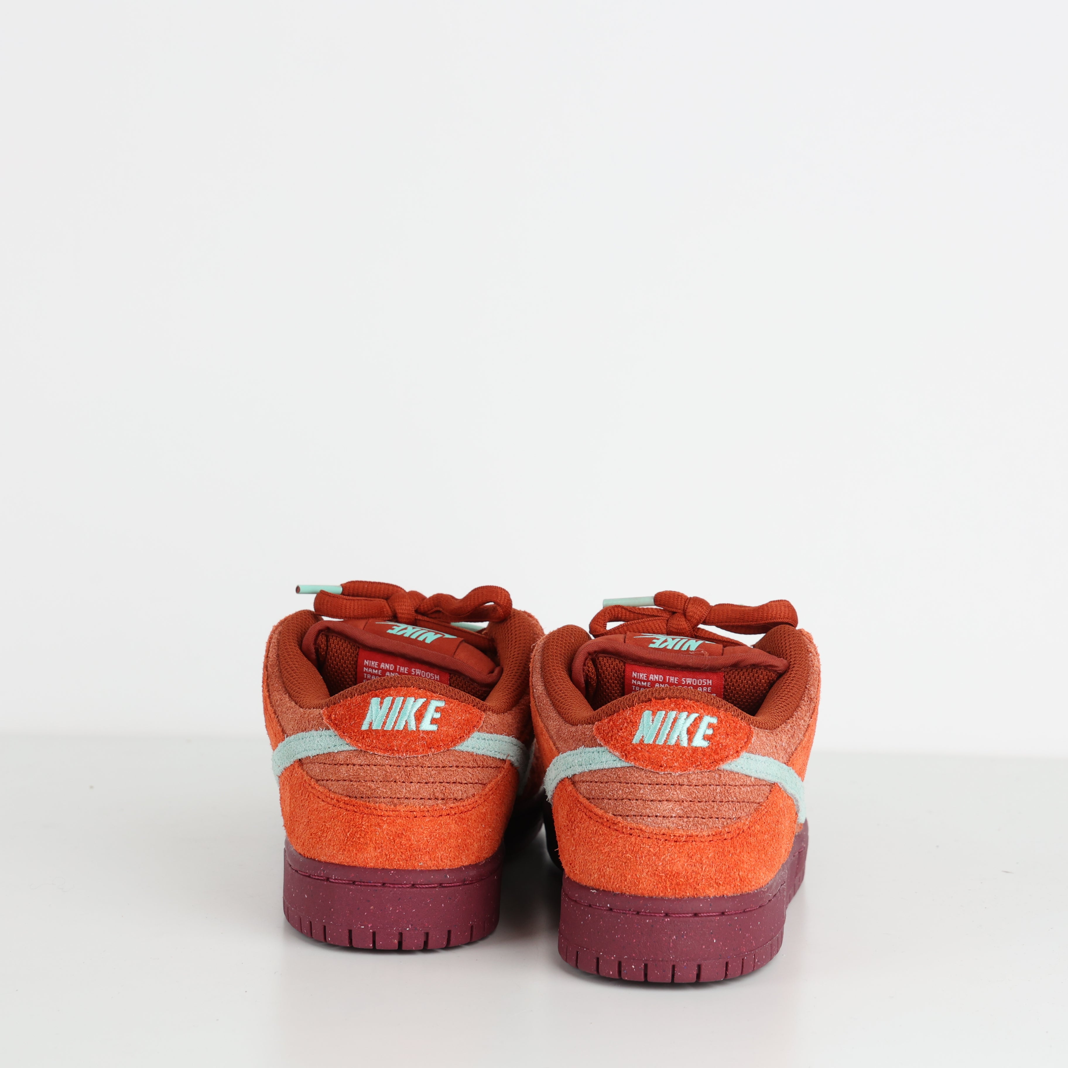 Trainers , Shoe Size 39
