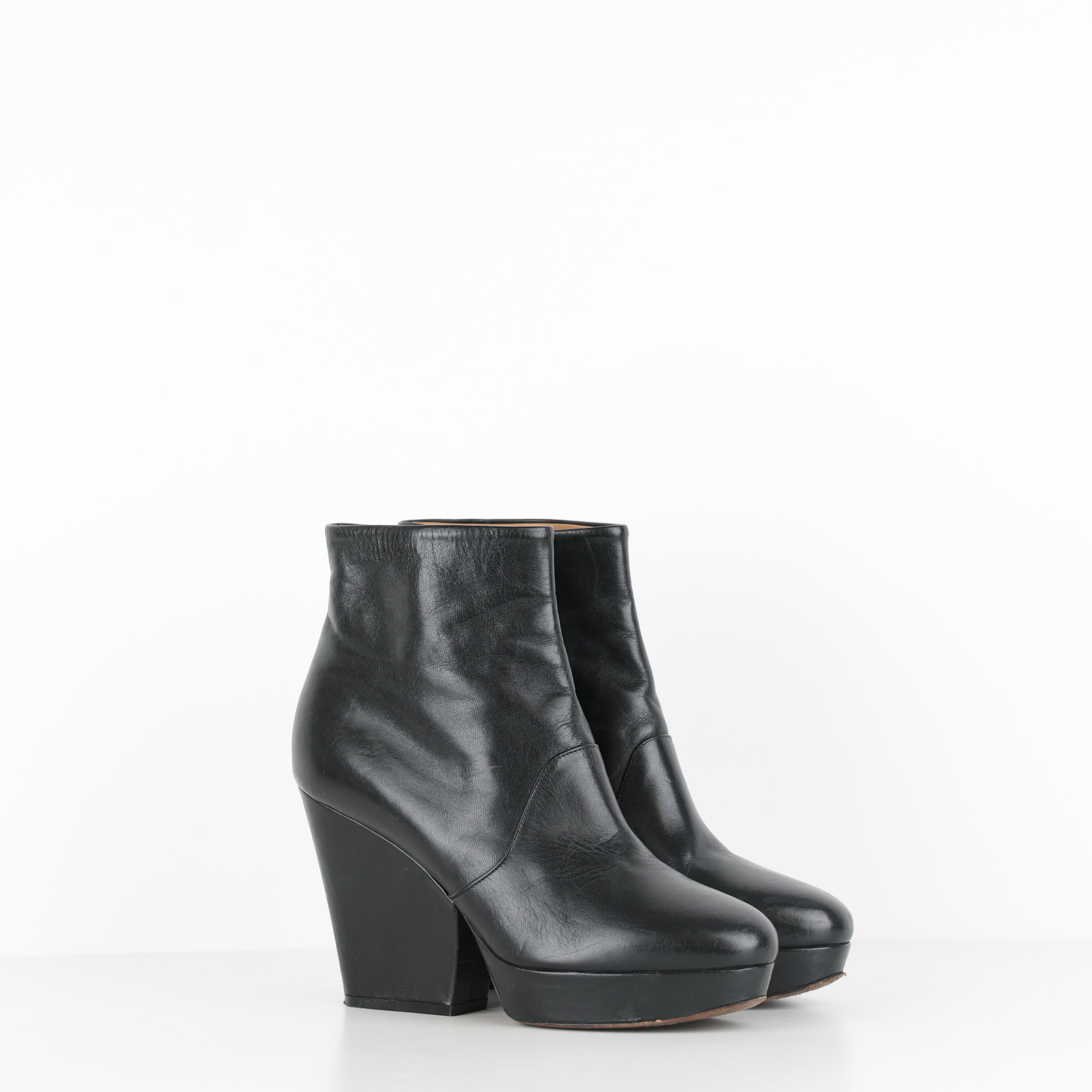 Boots , Shoe Size 39
