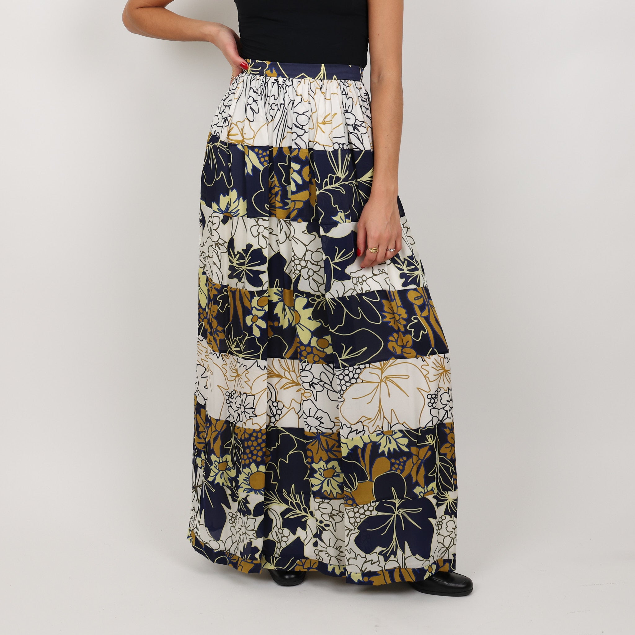 Skirt, UK Size 6