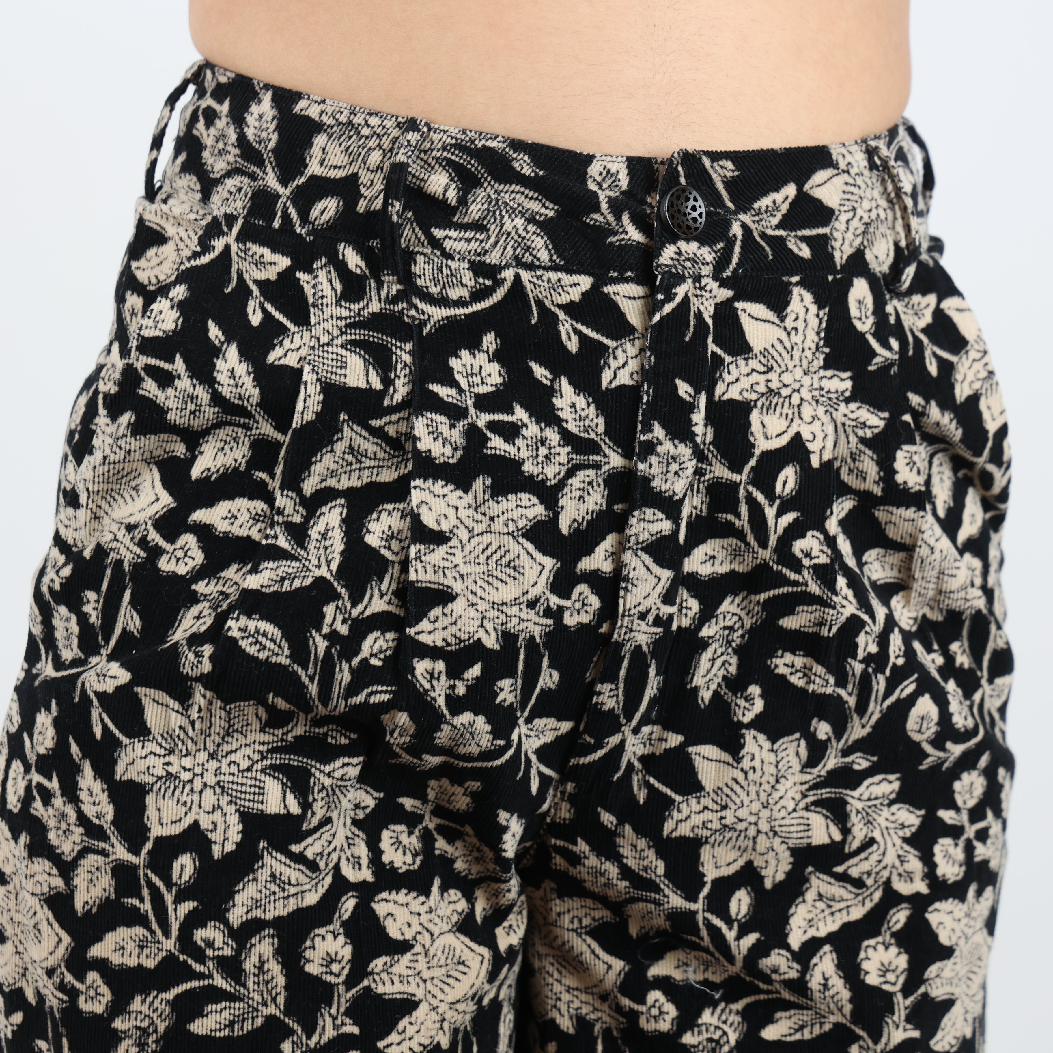 Trousers, Waist 25