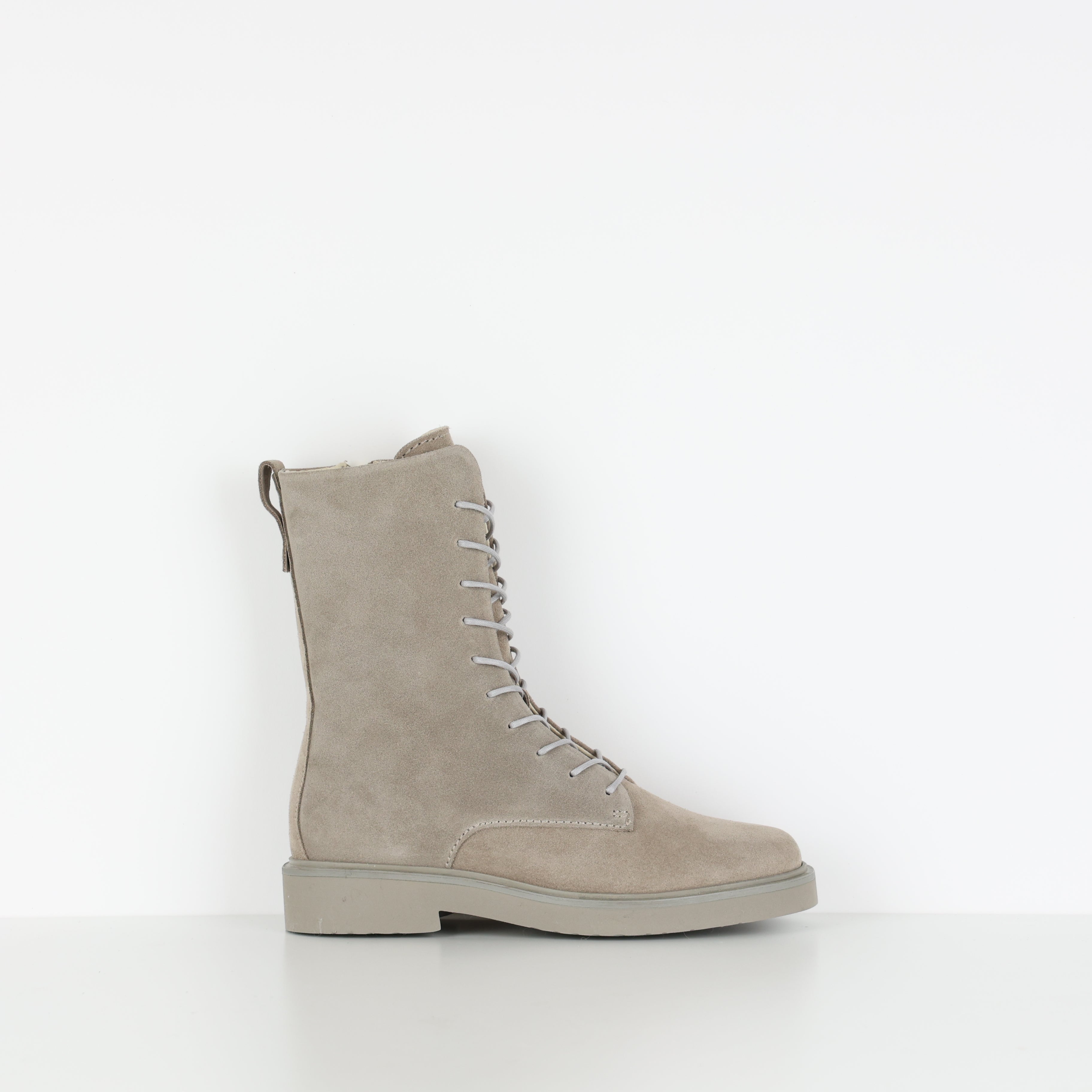 Boots , Shoe Size 38