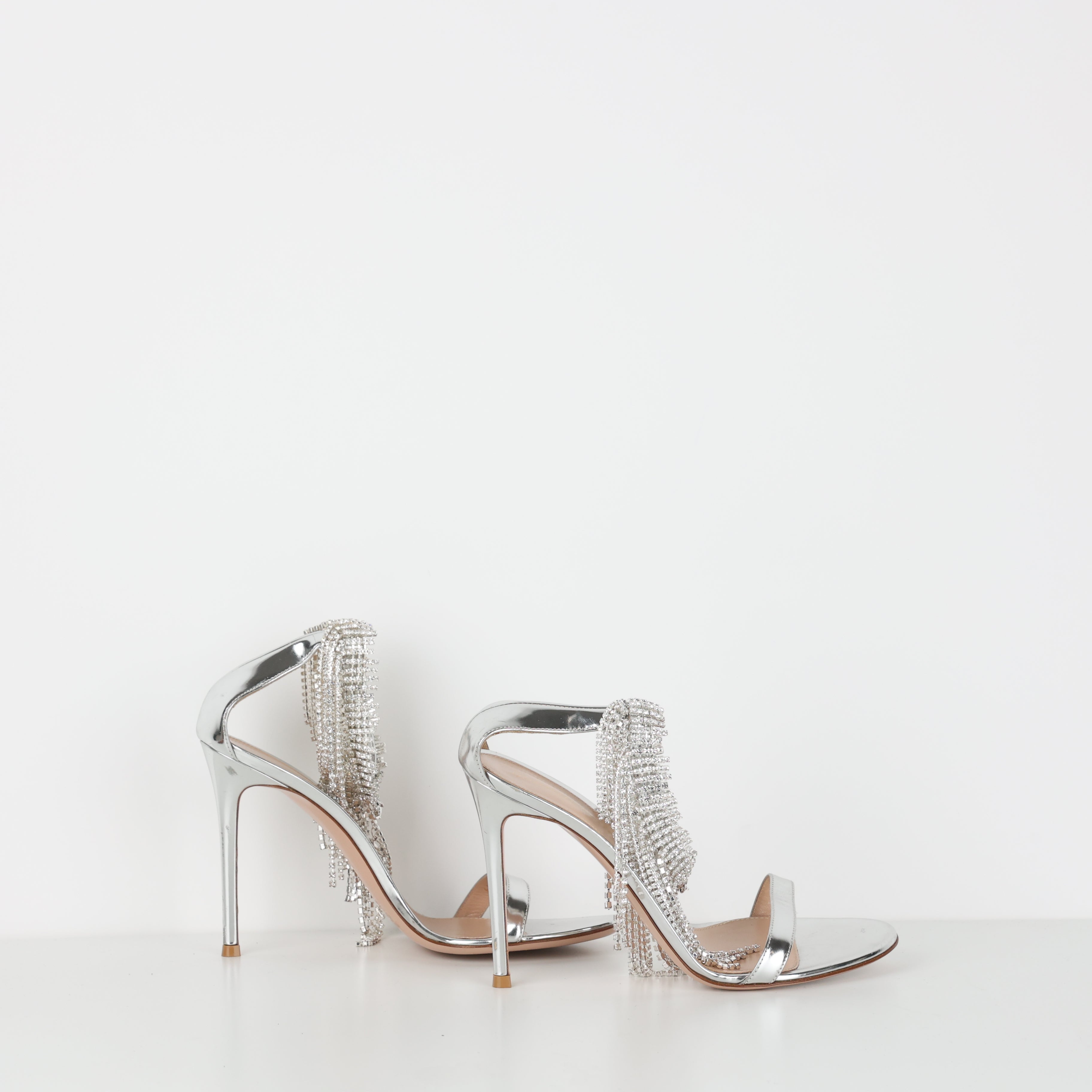 Heels , Shoe Size 40