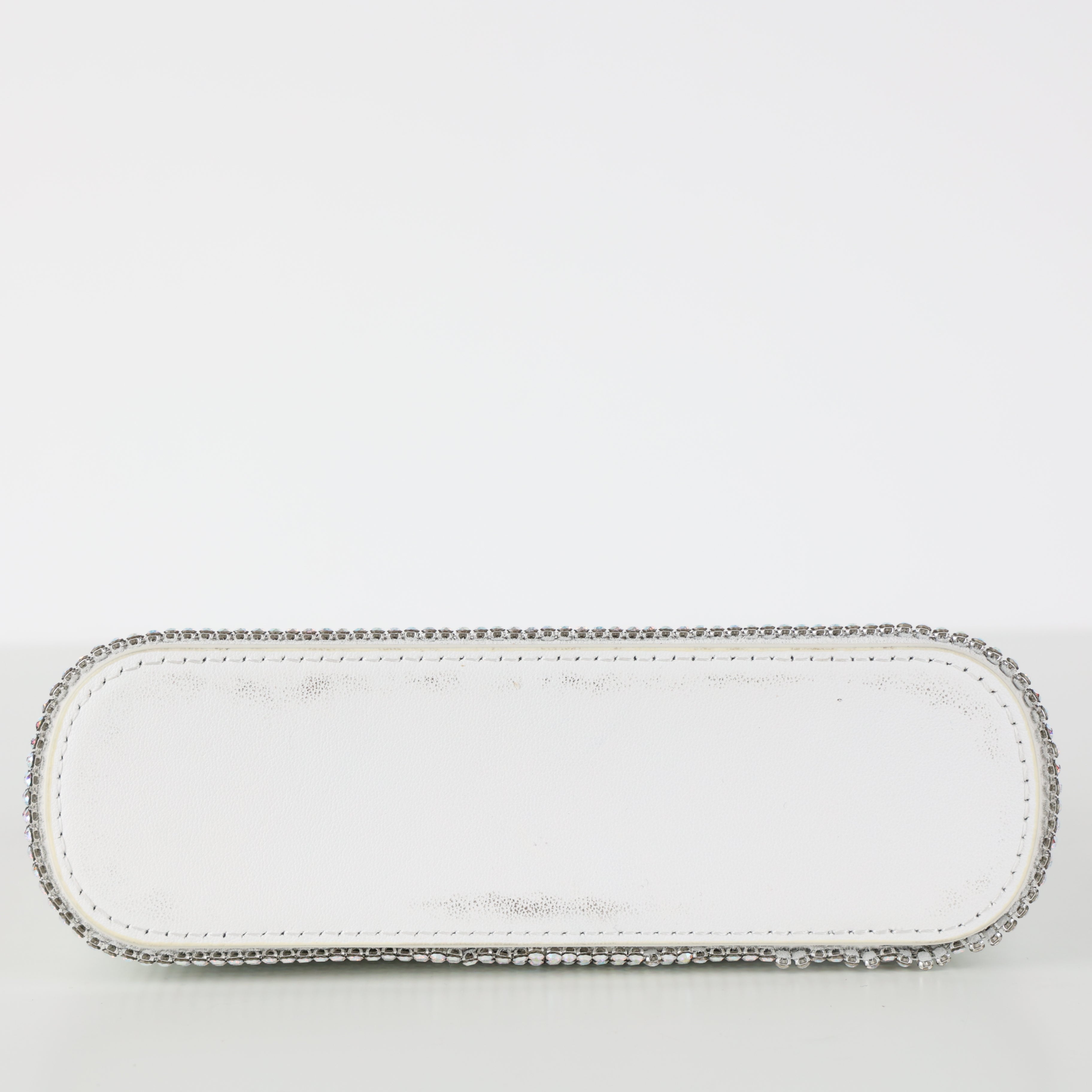 Marina Raphael X Evangelie Smyrniotaki, Clutch
