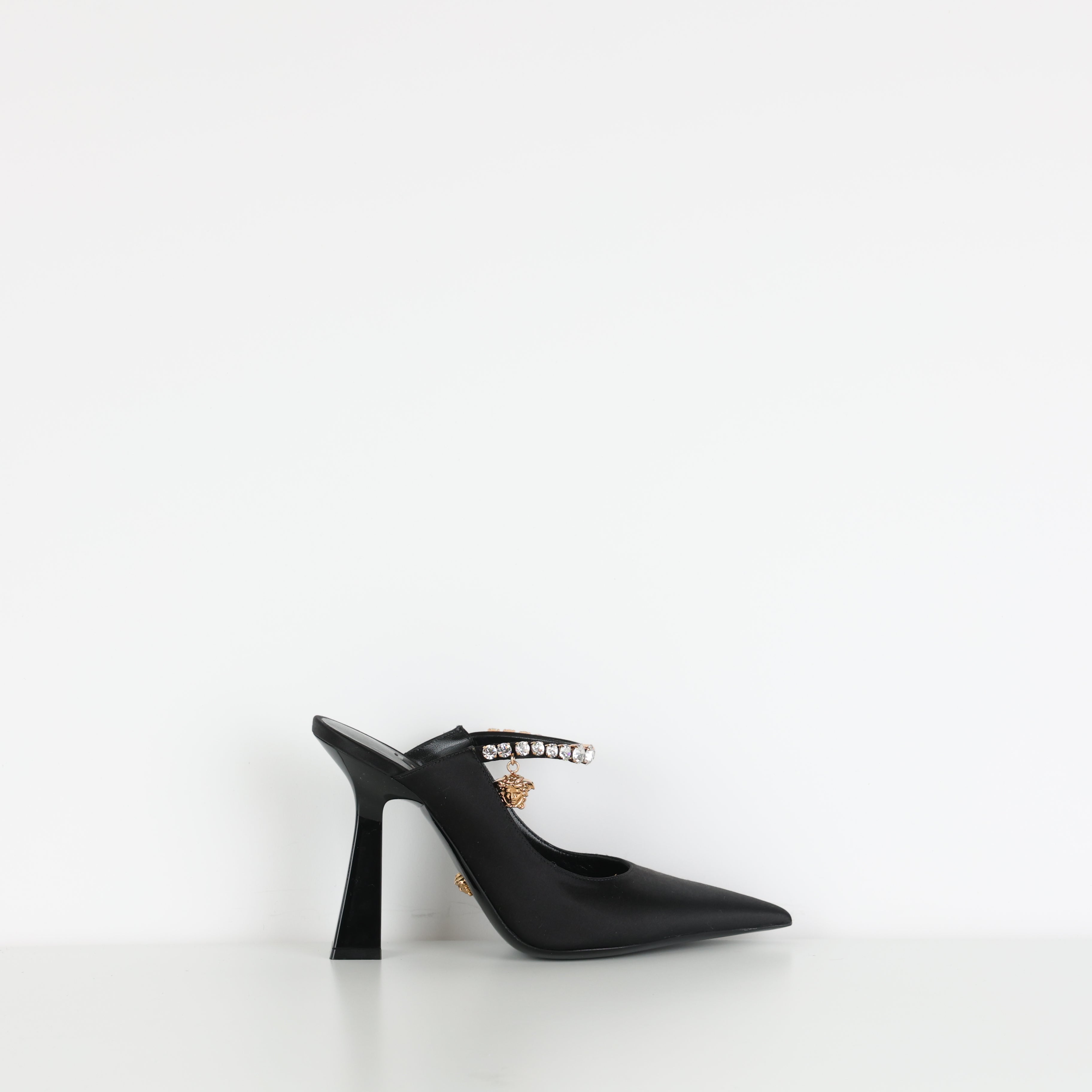 Heels , Shoe Size 39