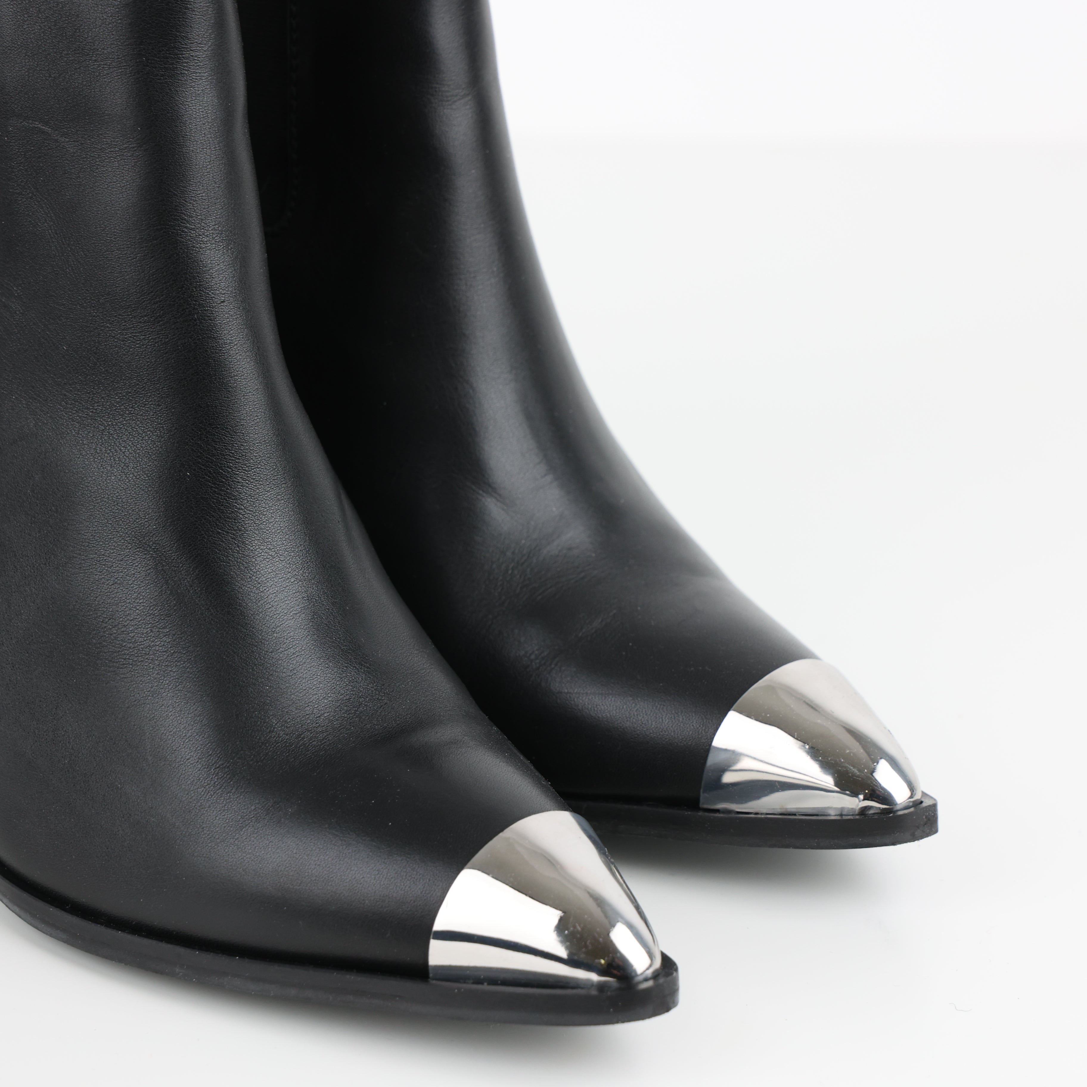 Boots , Shoe Size 39