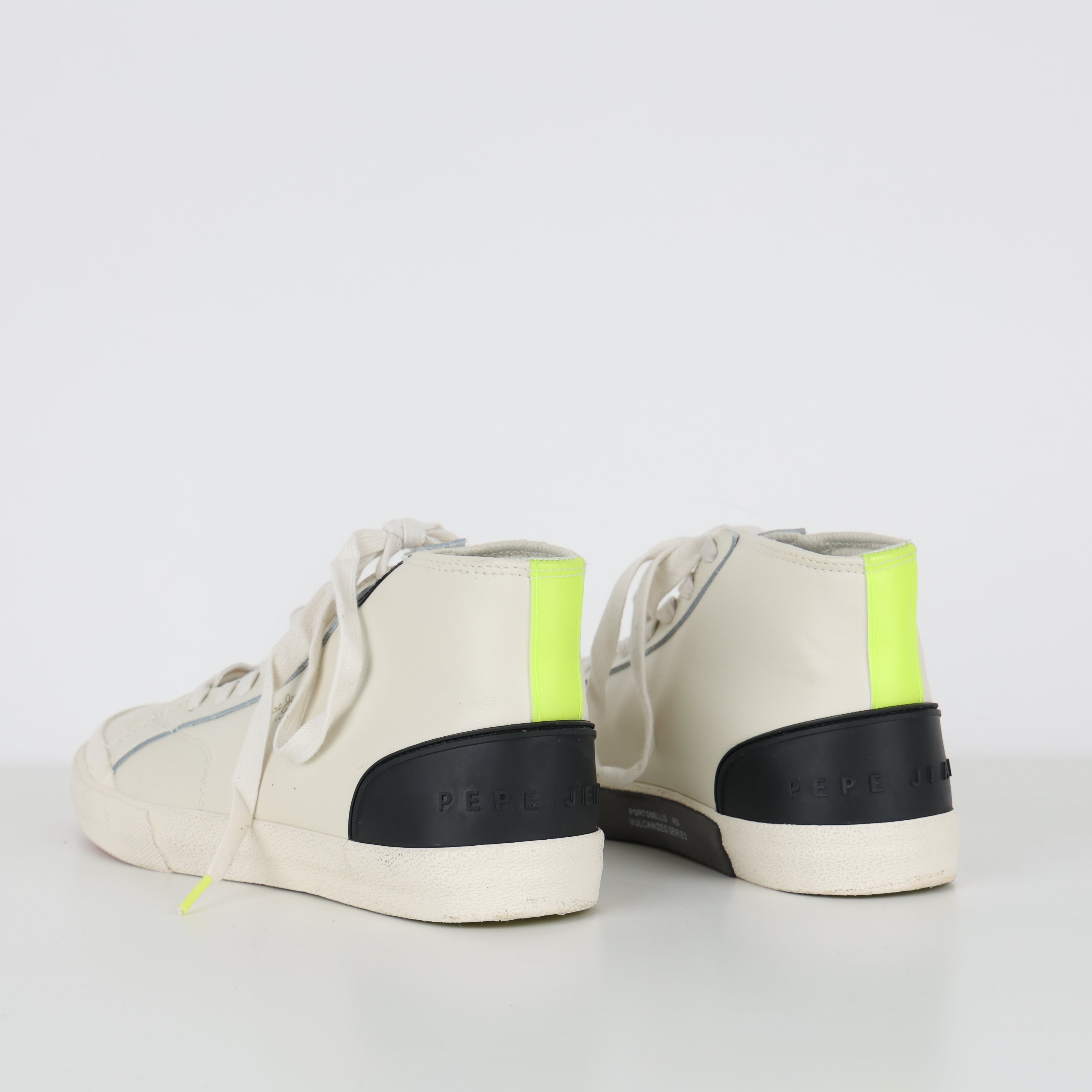 Trainers , Shoe Size 40