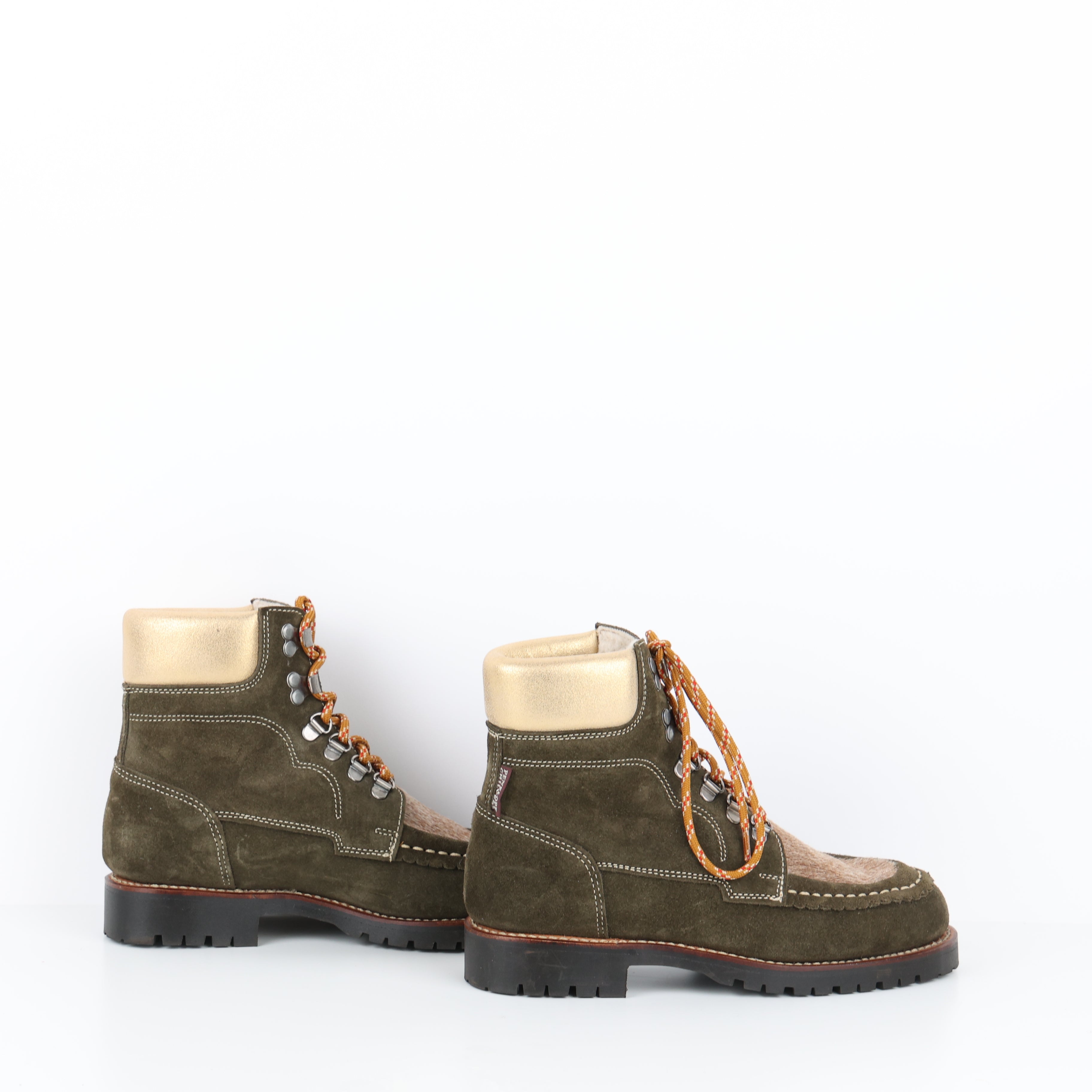 Boots , Shoe Size 37