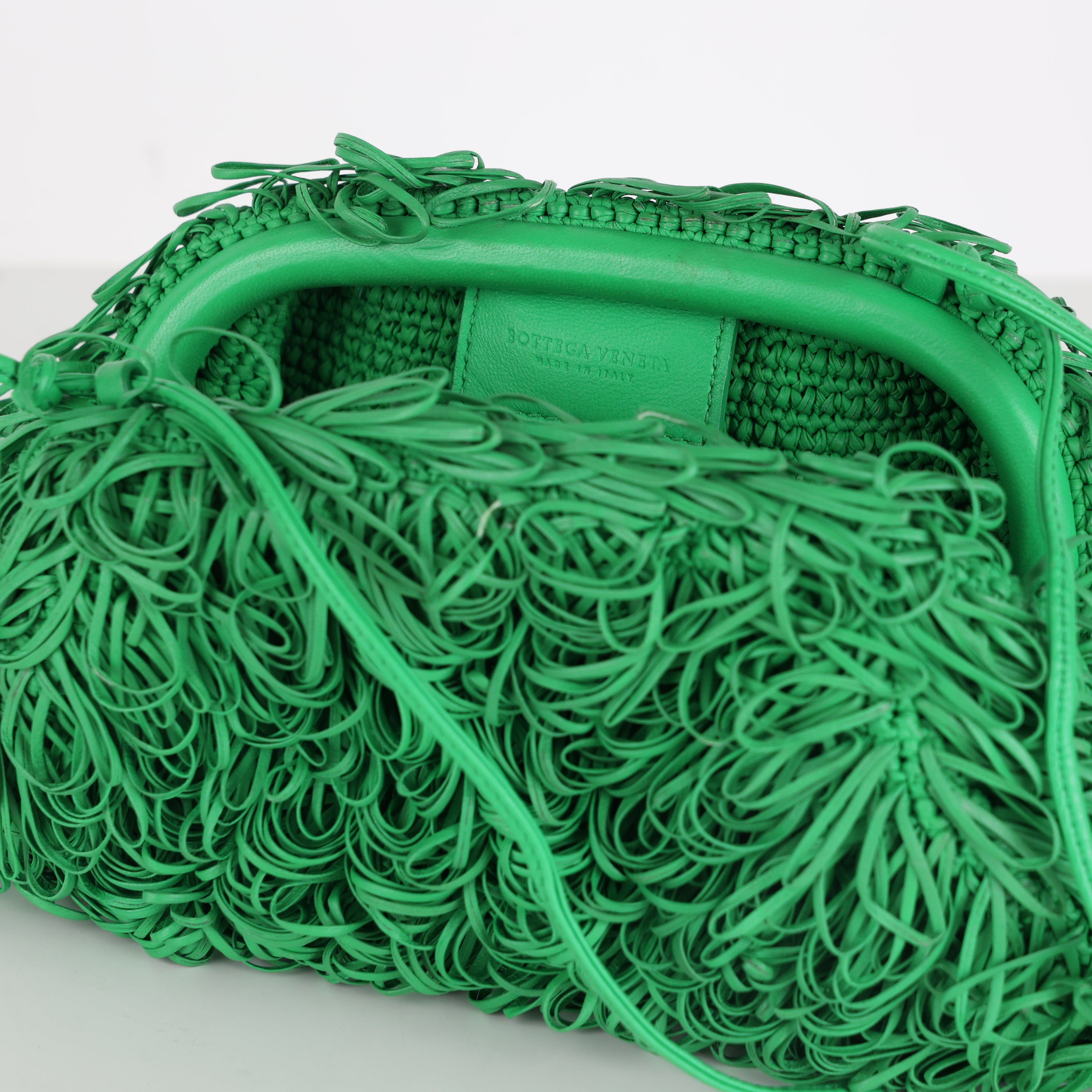Bottega Veneta, Sponge Clutch