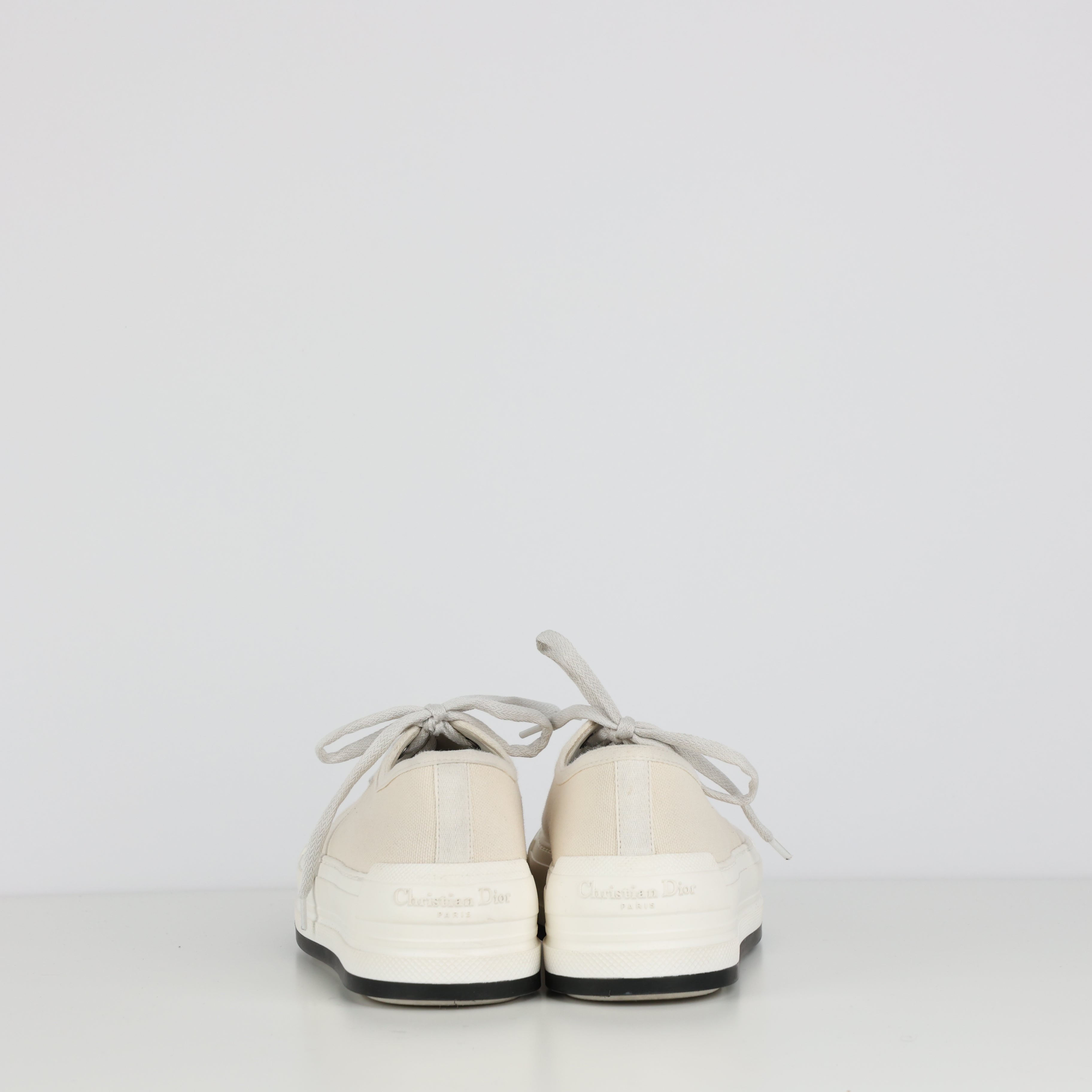 Trainers , Shoe Size 37