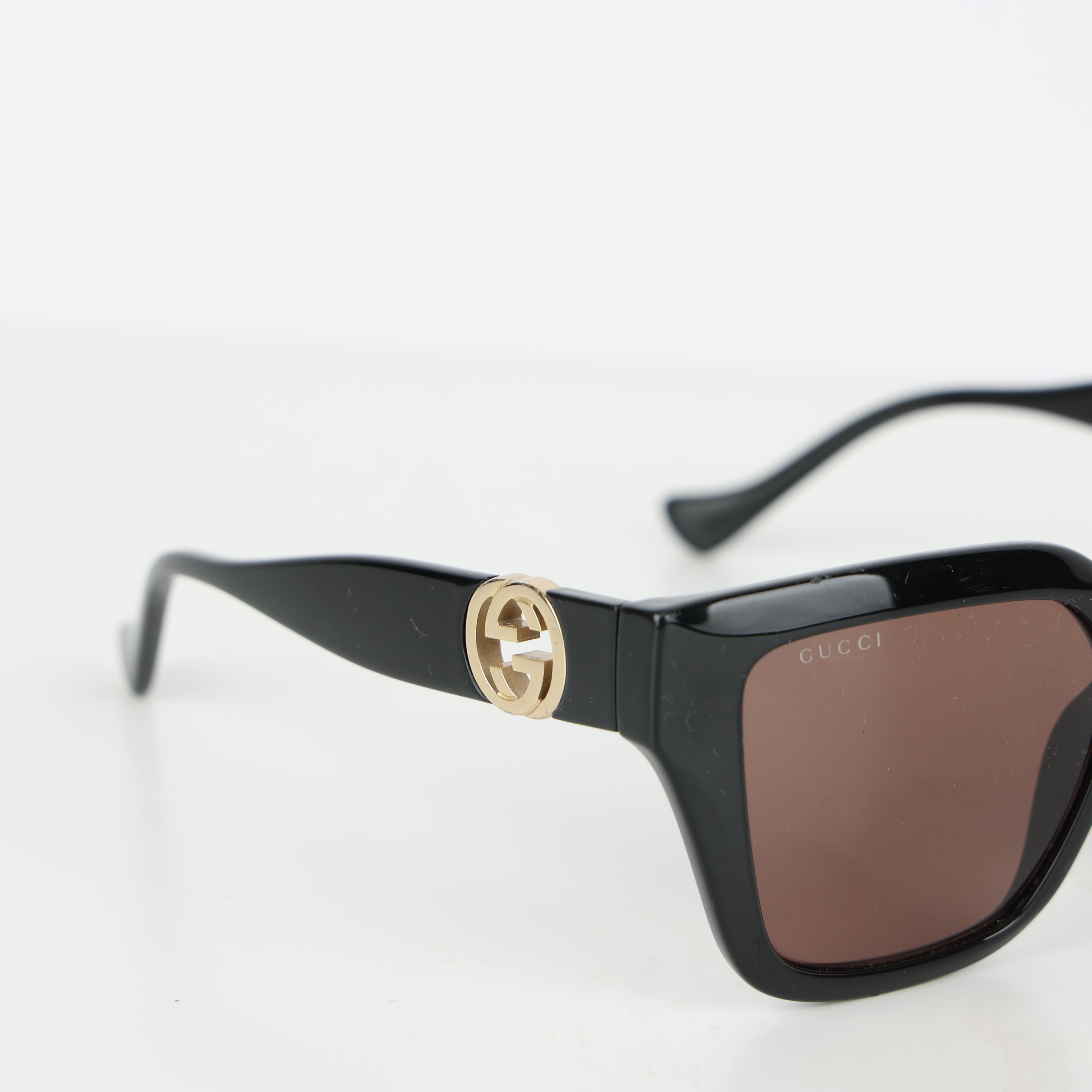 Sunglasses, UK Size One Size