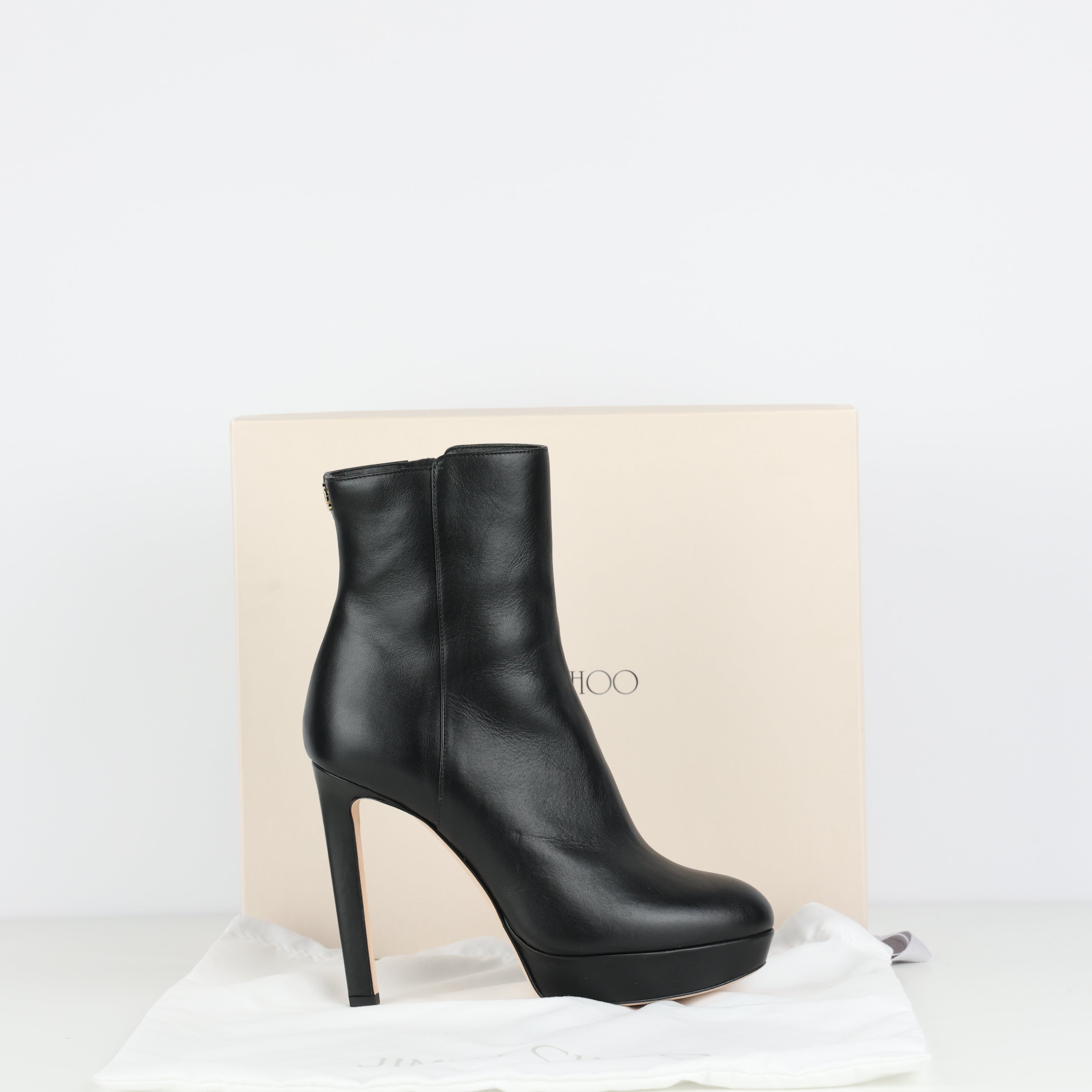 Boots , Shoe Size 37