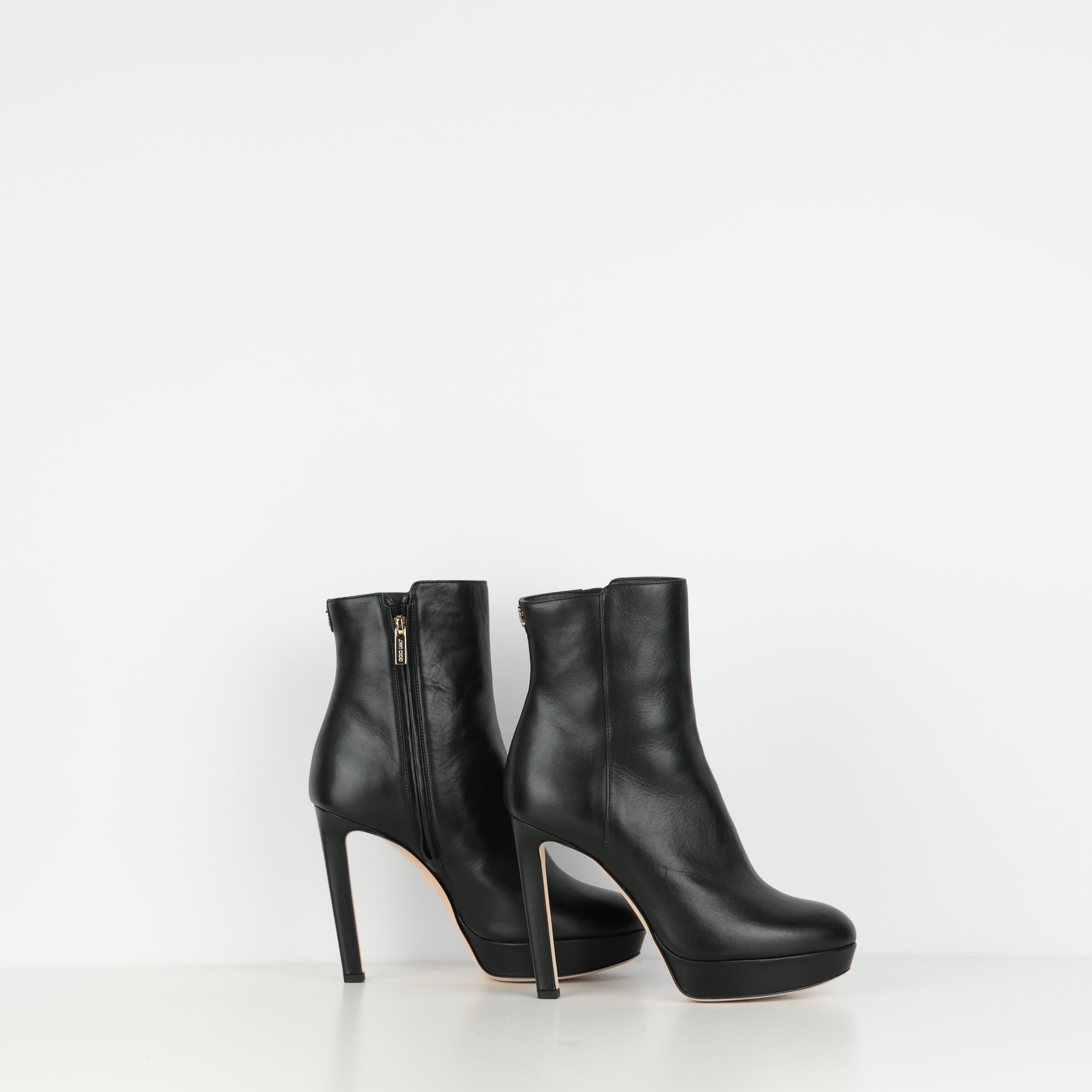 Boots , Shoe Size 37