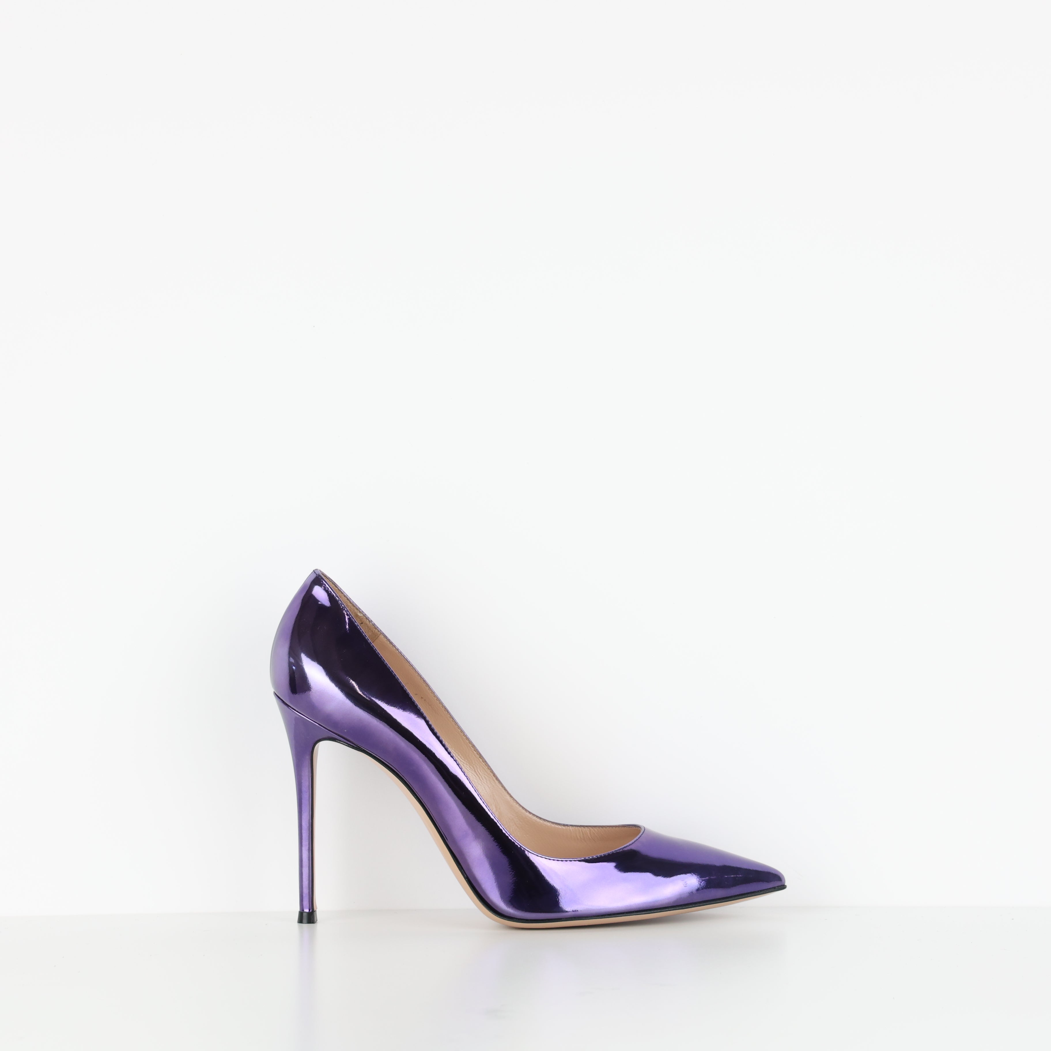 Heels , Shoe Size 42